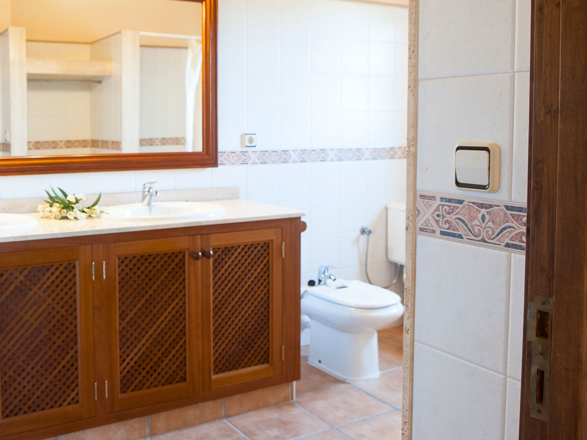 Ullastre-Image-tags.info