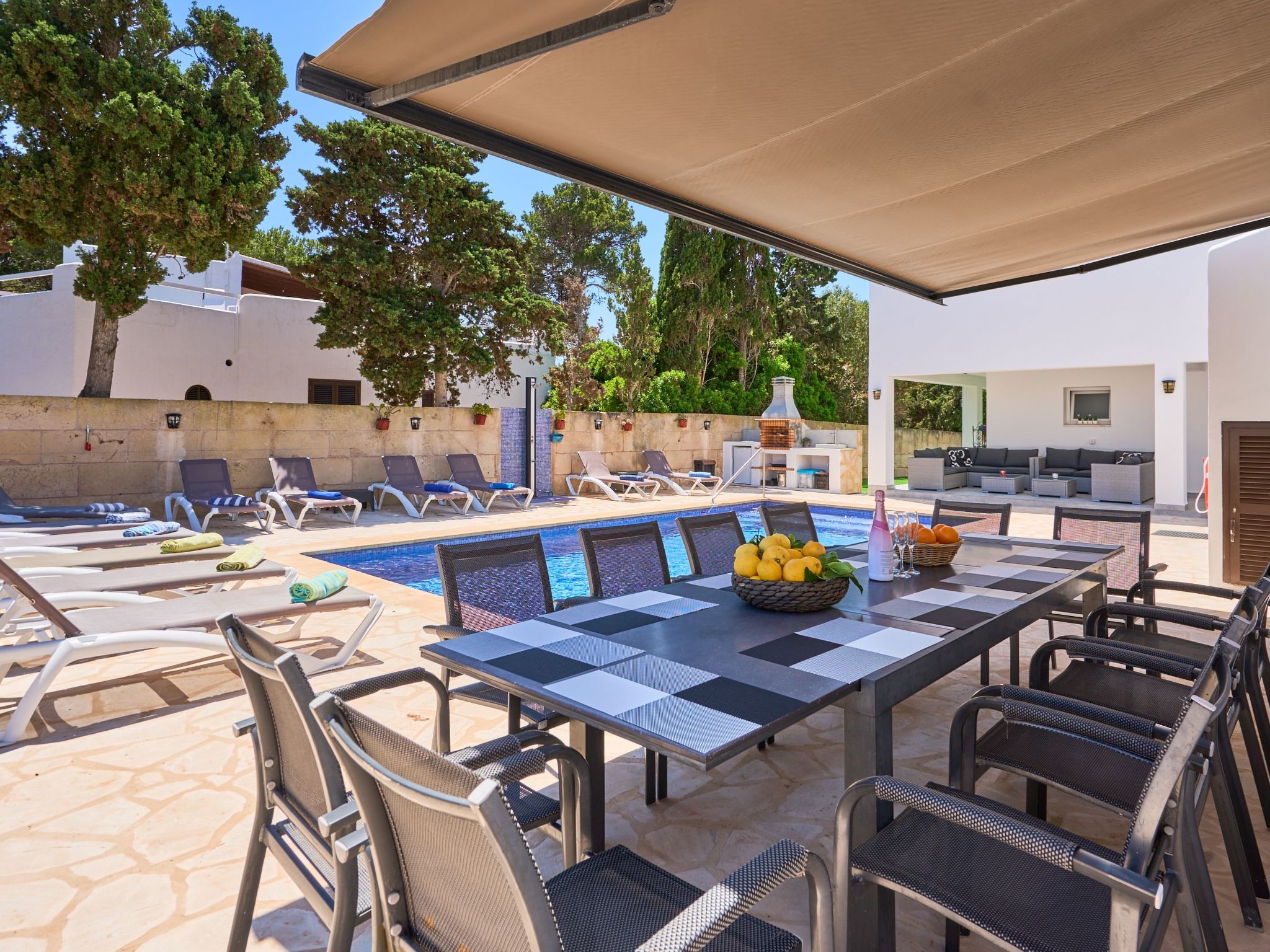 Guadi-Image-tags.info