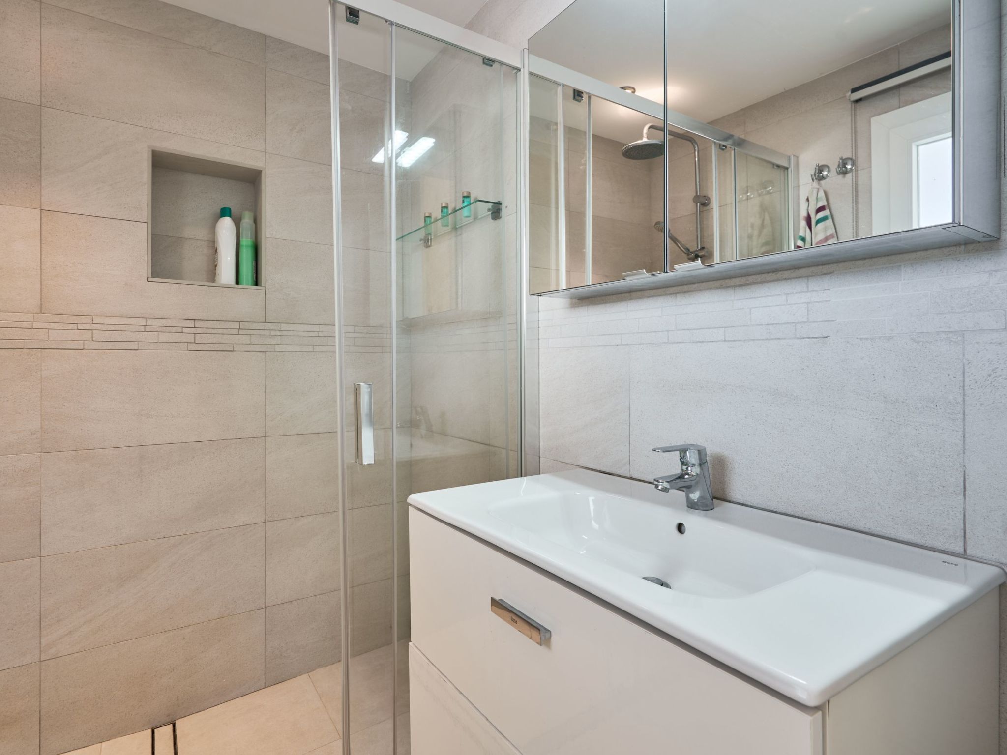 Guadi-Image-tags.info