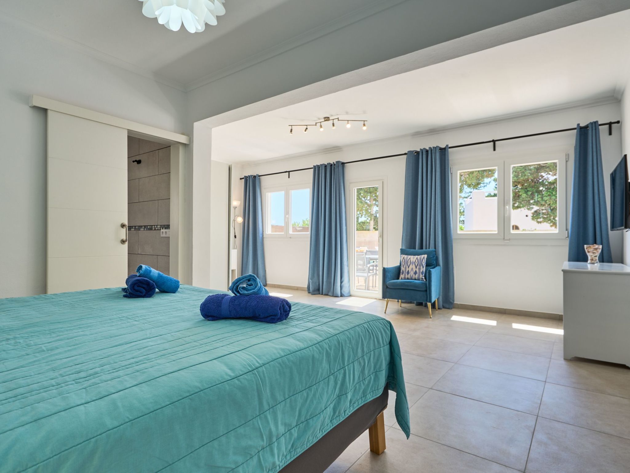 Guadi-Image-tags.info