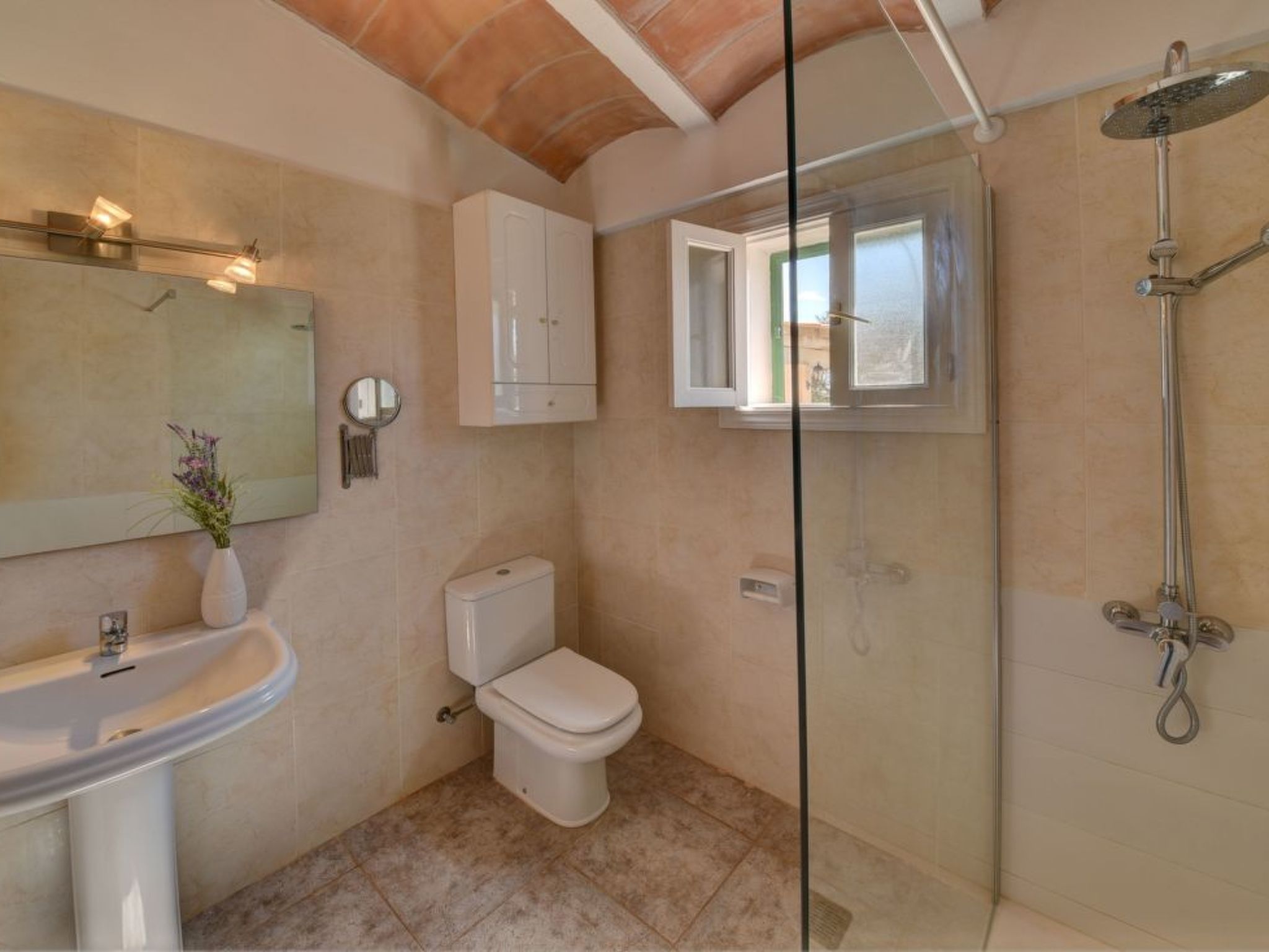 Daniel-Image-tags.info