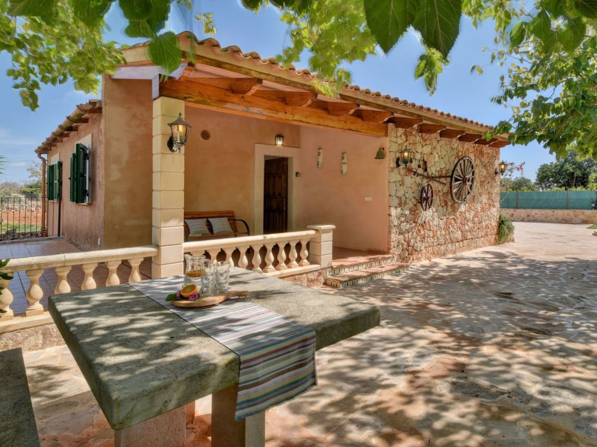 Daniel-Image-tags.info