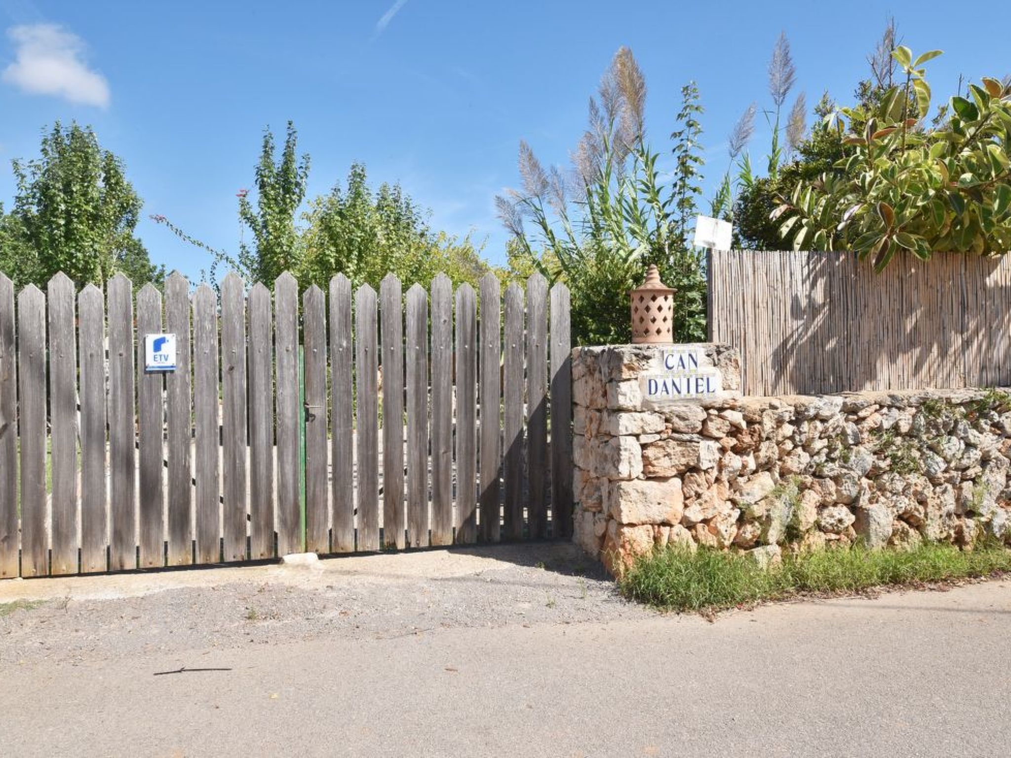 Daniel-Image-tags.info