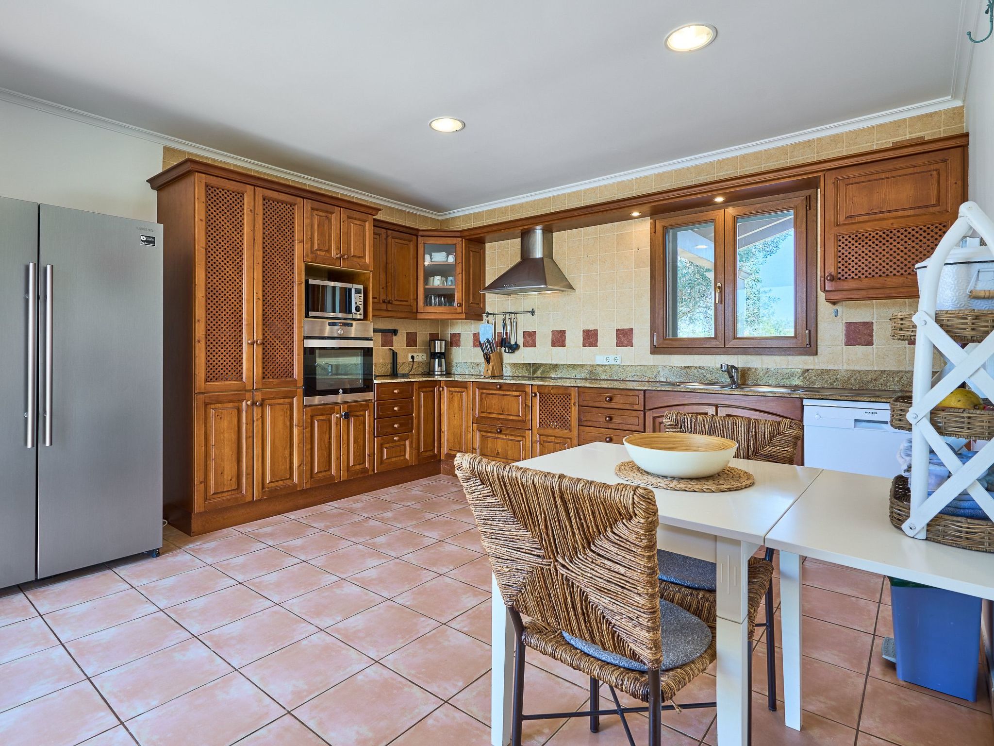 Miralu-Image-tags.info