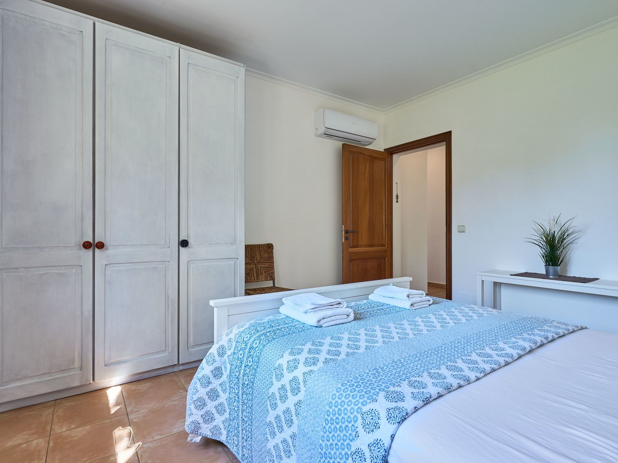 Miralu-Image-tags.info