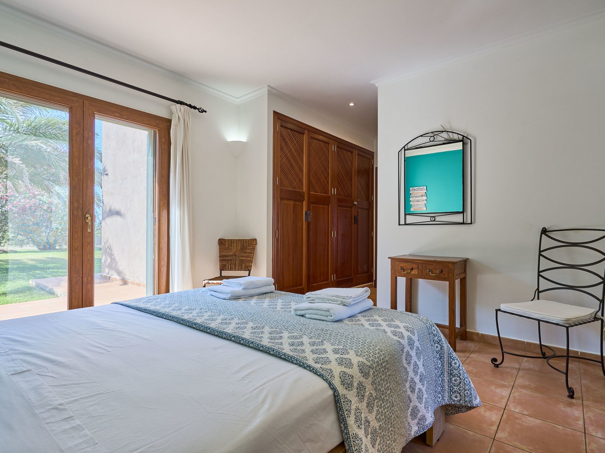 Miralu-Image-tags.info