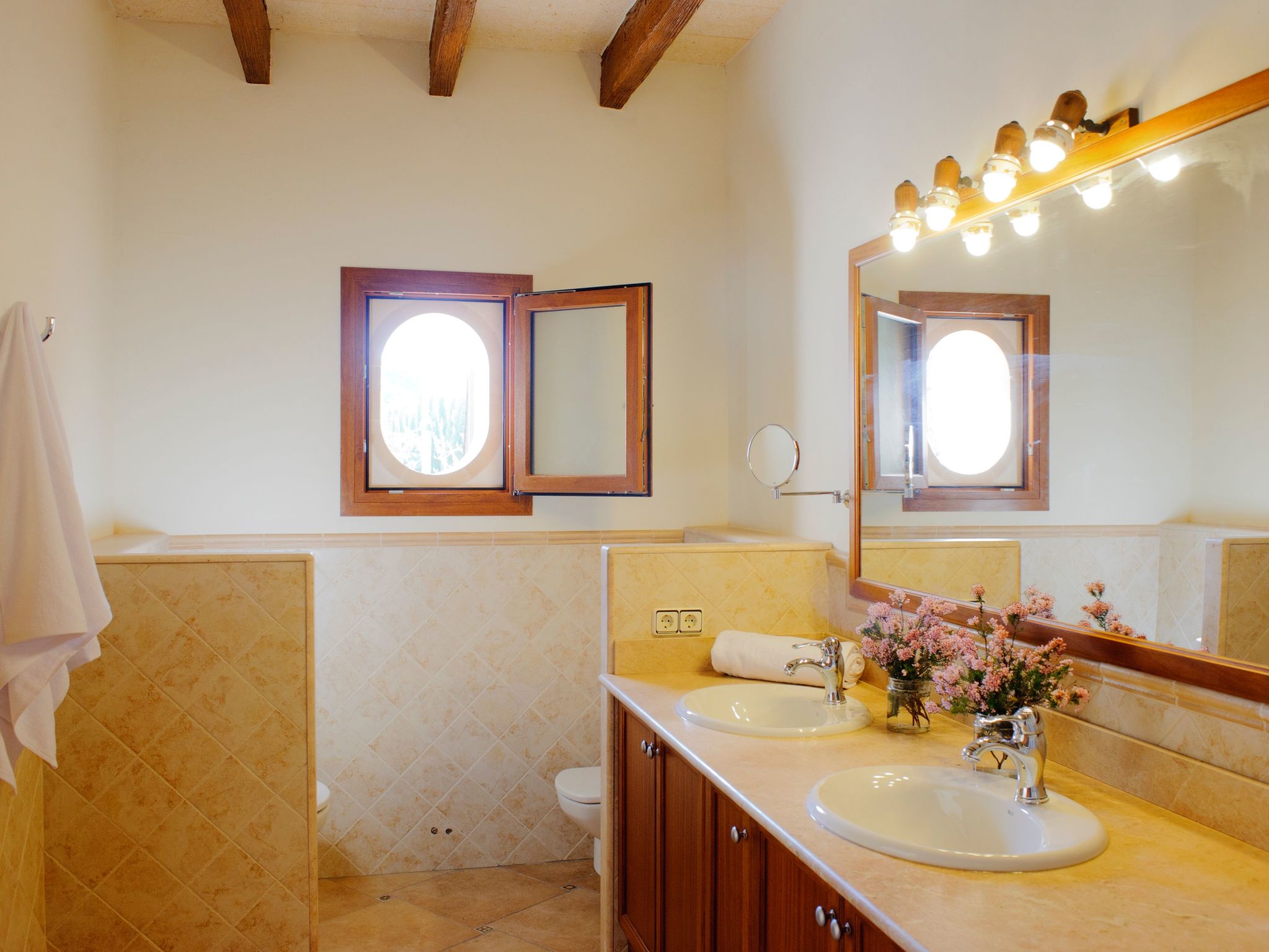 Mondrago Duri-Image-tags.info