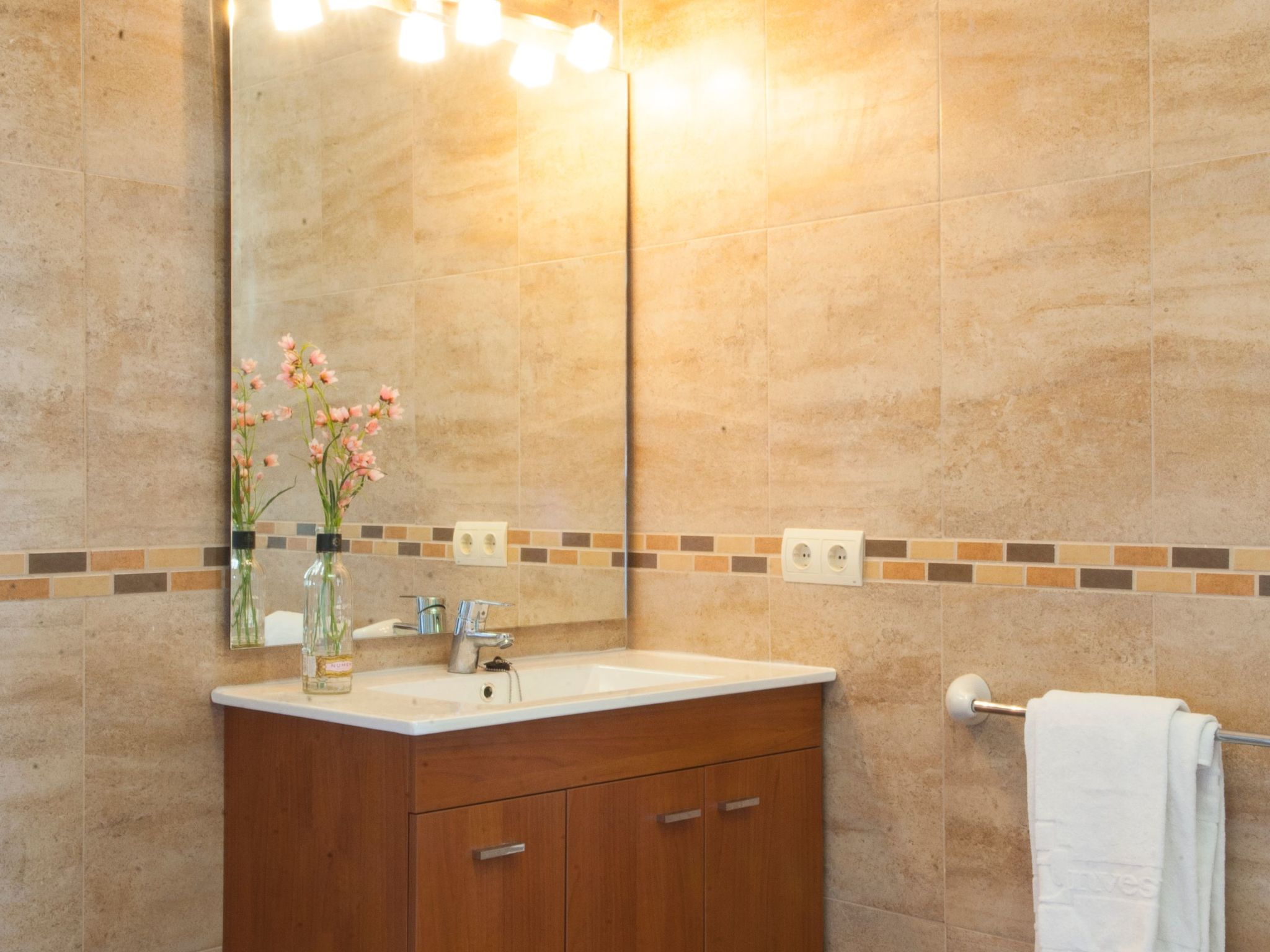 Verdal-Image-tags.info