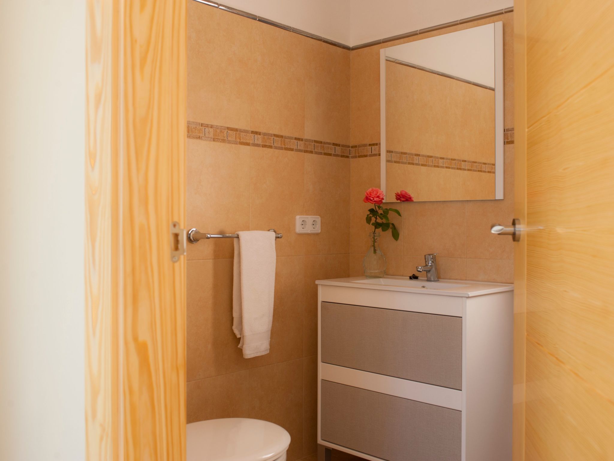 Xorca-Image-tags.info