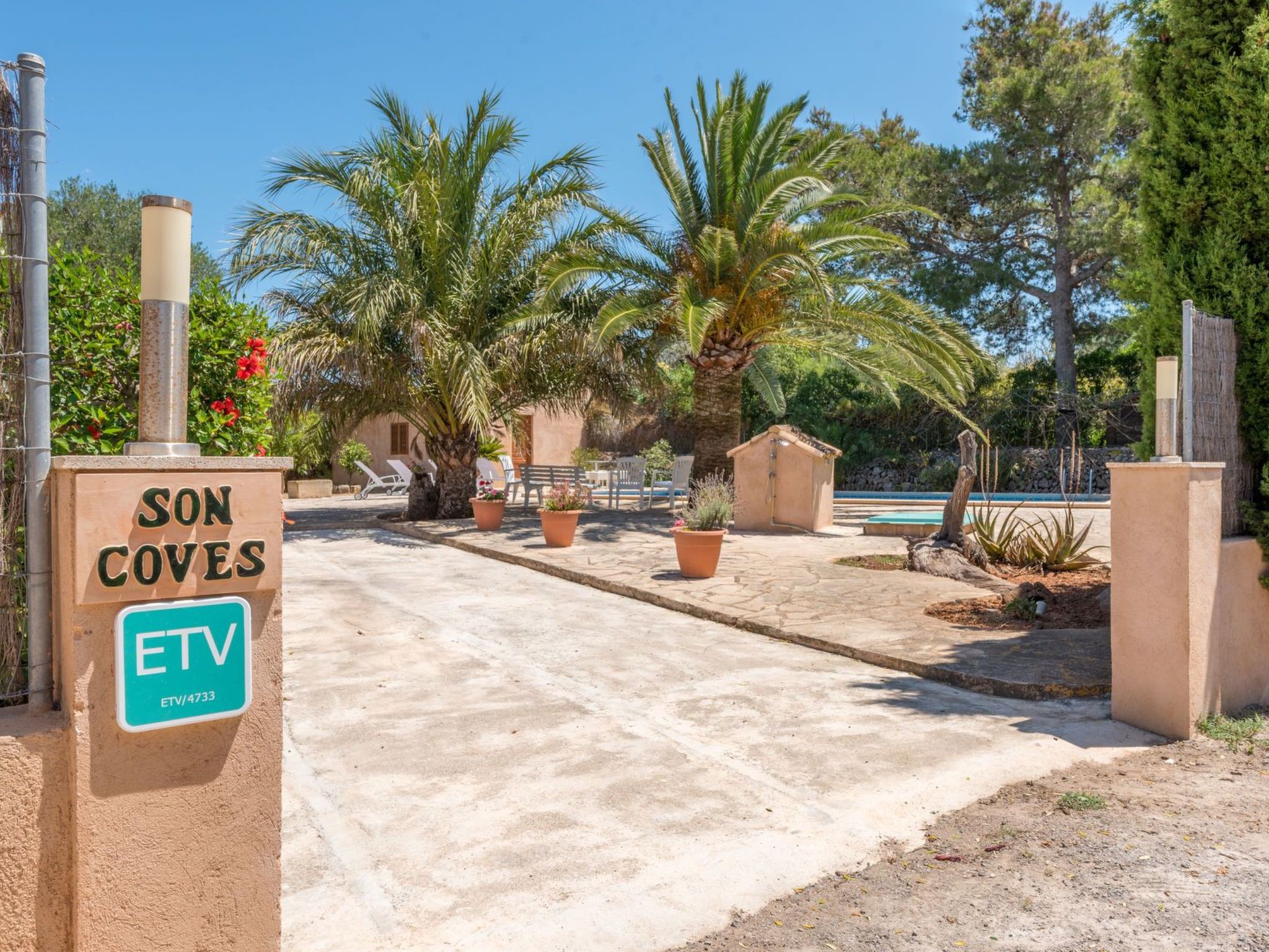 Idyllische Finca mit Garten und Pool-Dedans