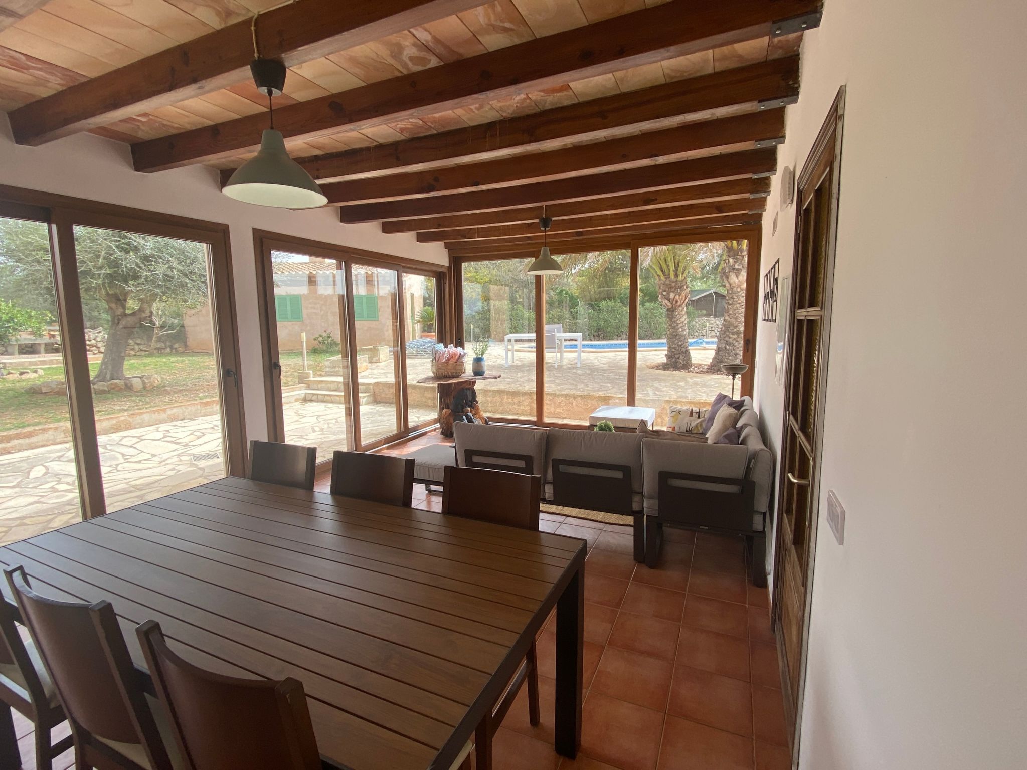 Idyllische Finca mit Garten und Pool-Dedans