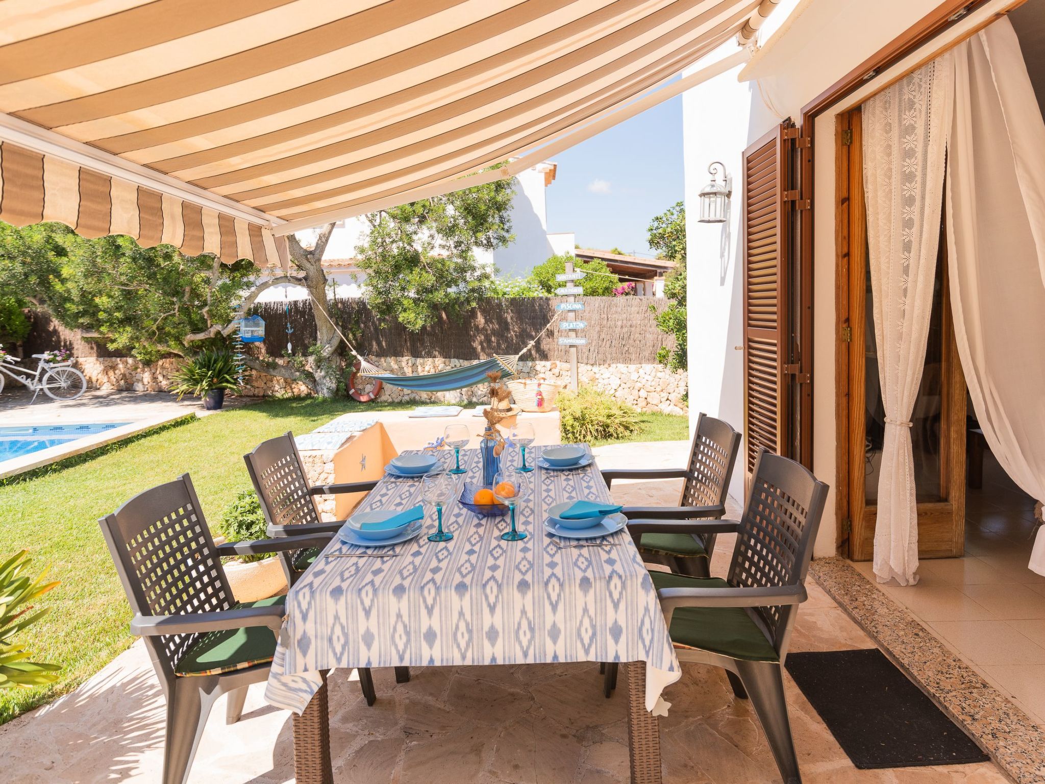 Villa mit privatem Pool für 4 Personen-Binnen