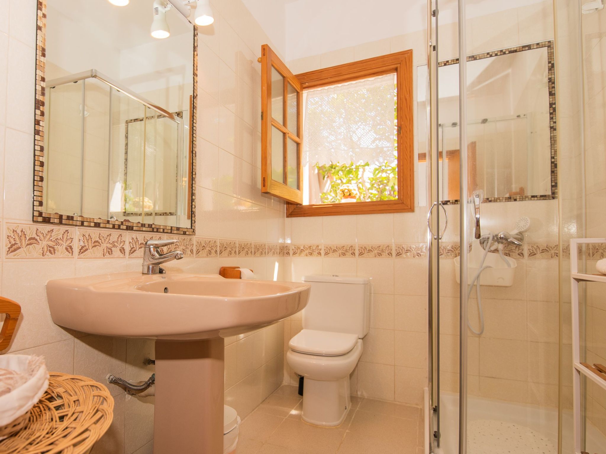 Villa mit privatem Pool für 4 Personen-Binnen