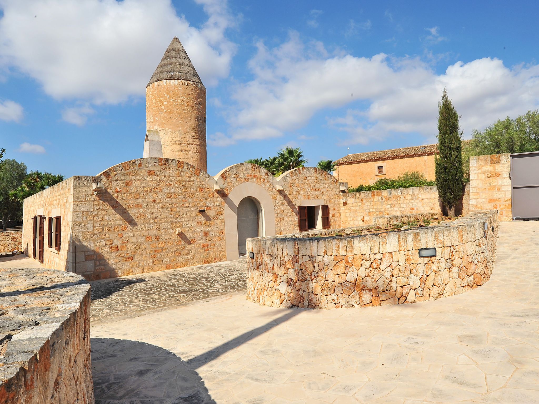 Moli-Image-tags.info