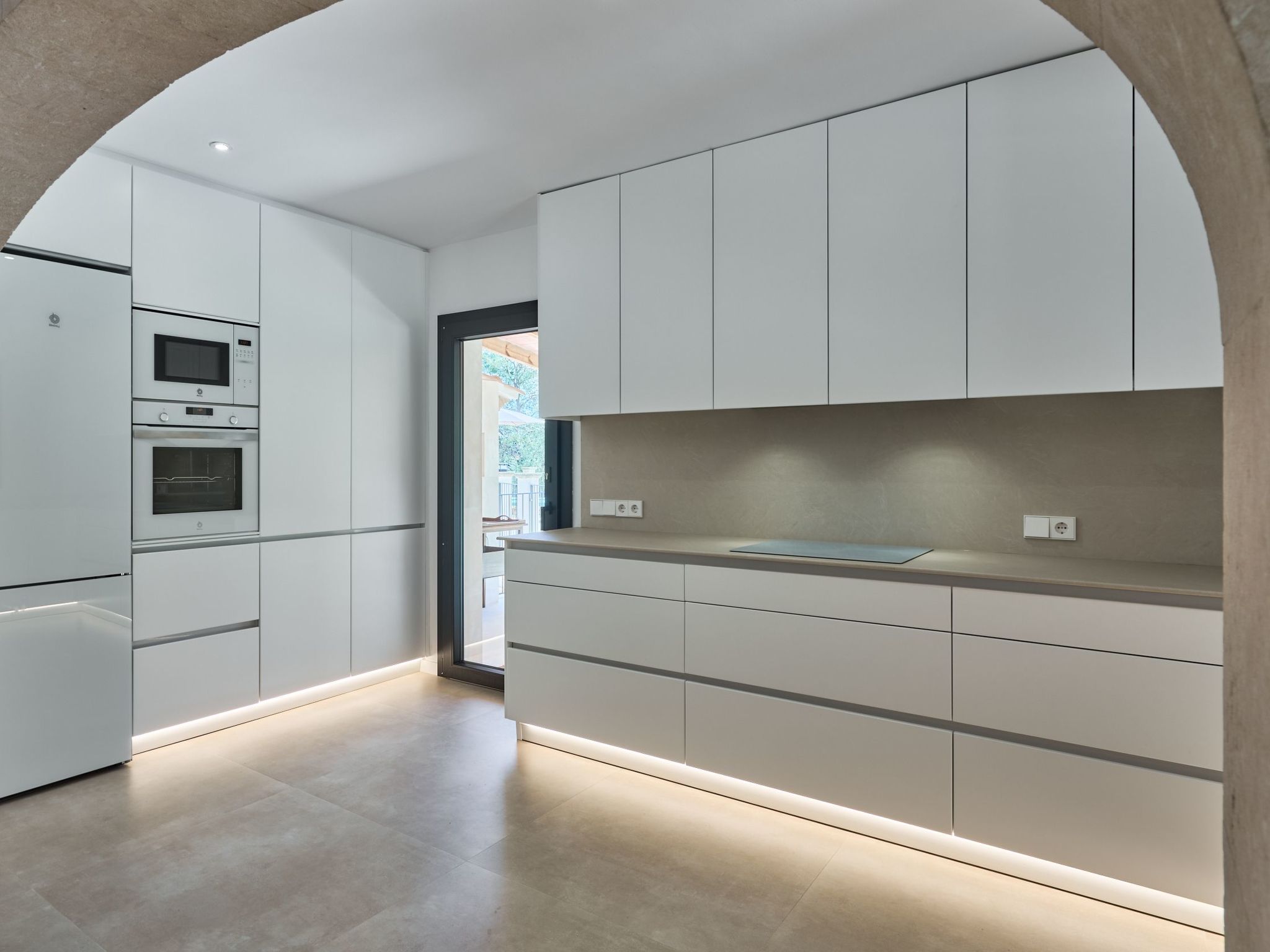 Rotes-Image-tags.info