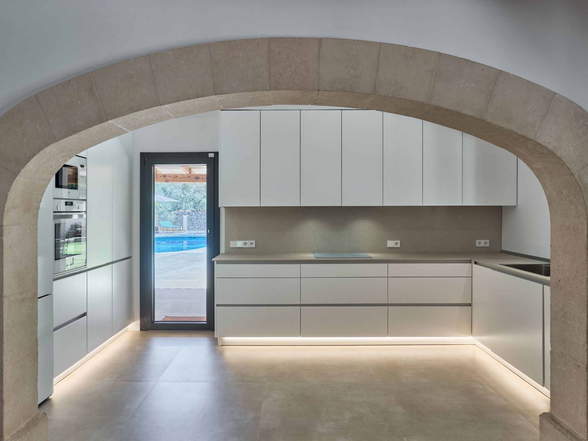 Rotes-Image-tags.info