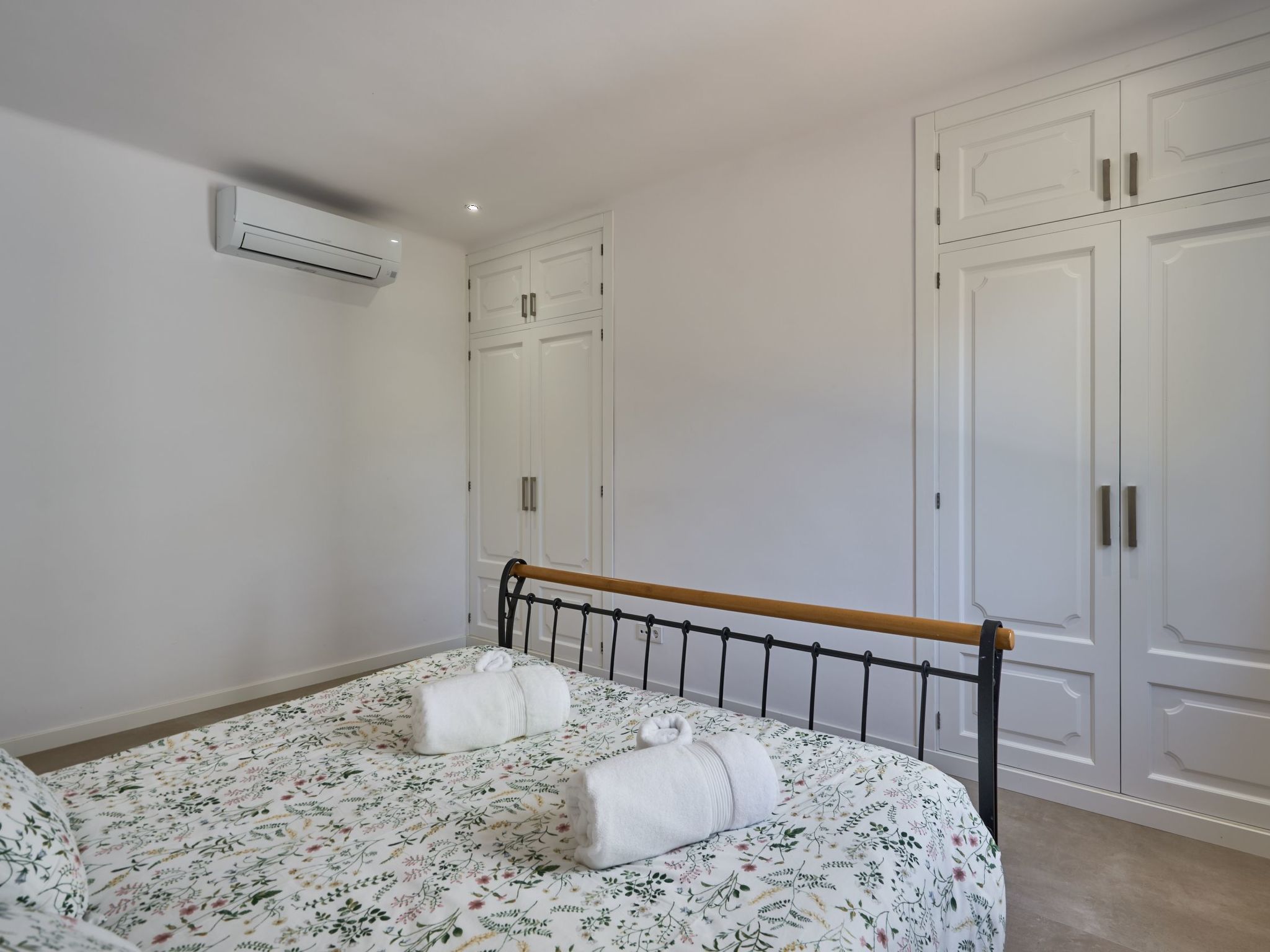 Rotes-Image-tags.info