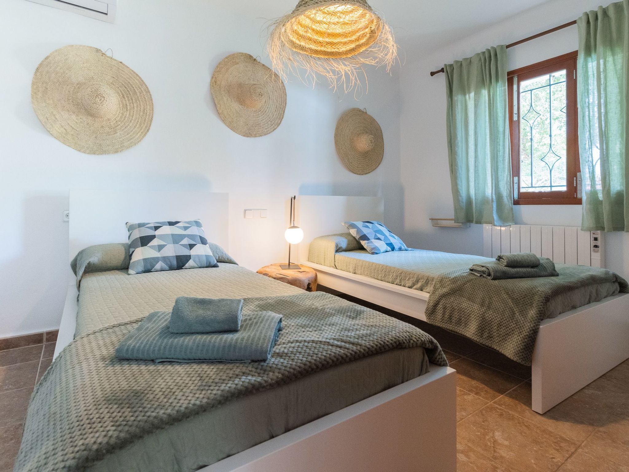 Dora-Image-tags.info