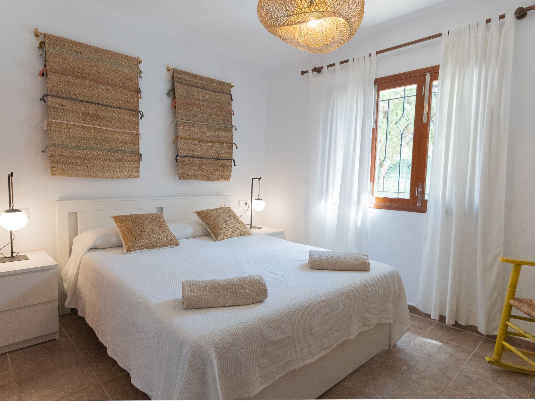 Dora-Image-tags.info