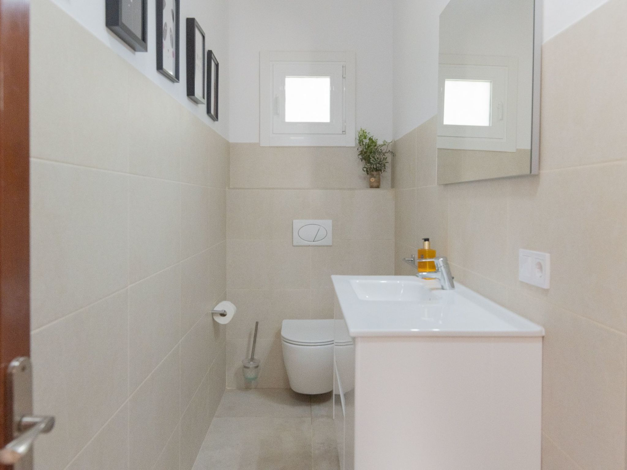 Dora-Image-tags.info