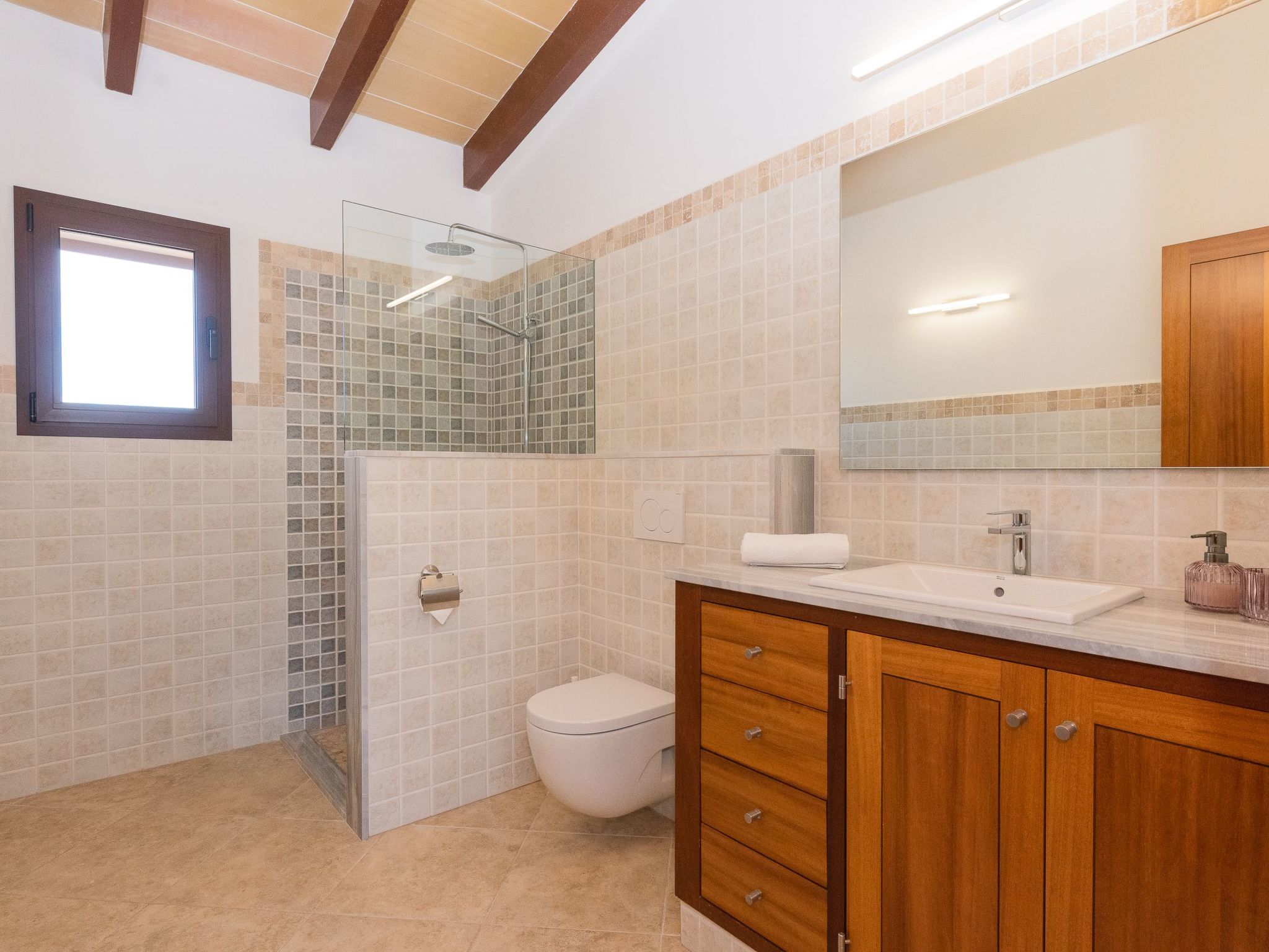 Bassa-Image-tags.info