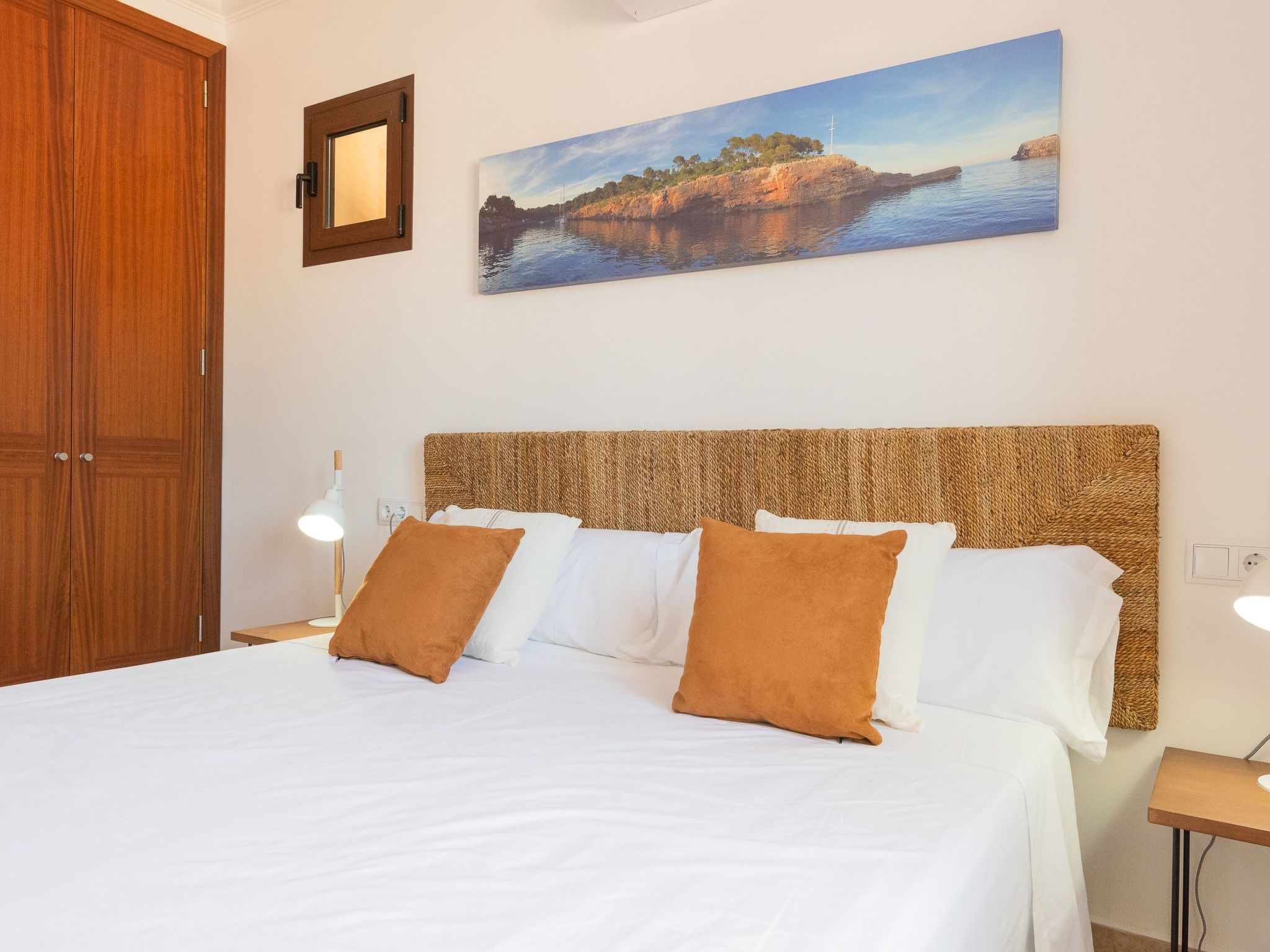 Bassa-Image-tags.info