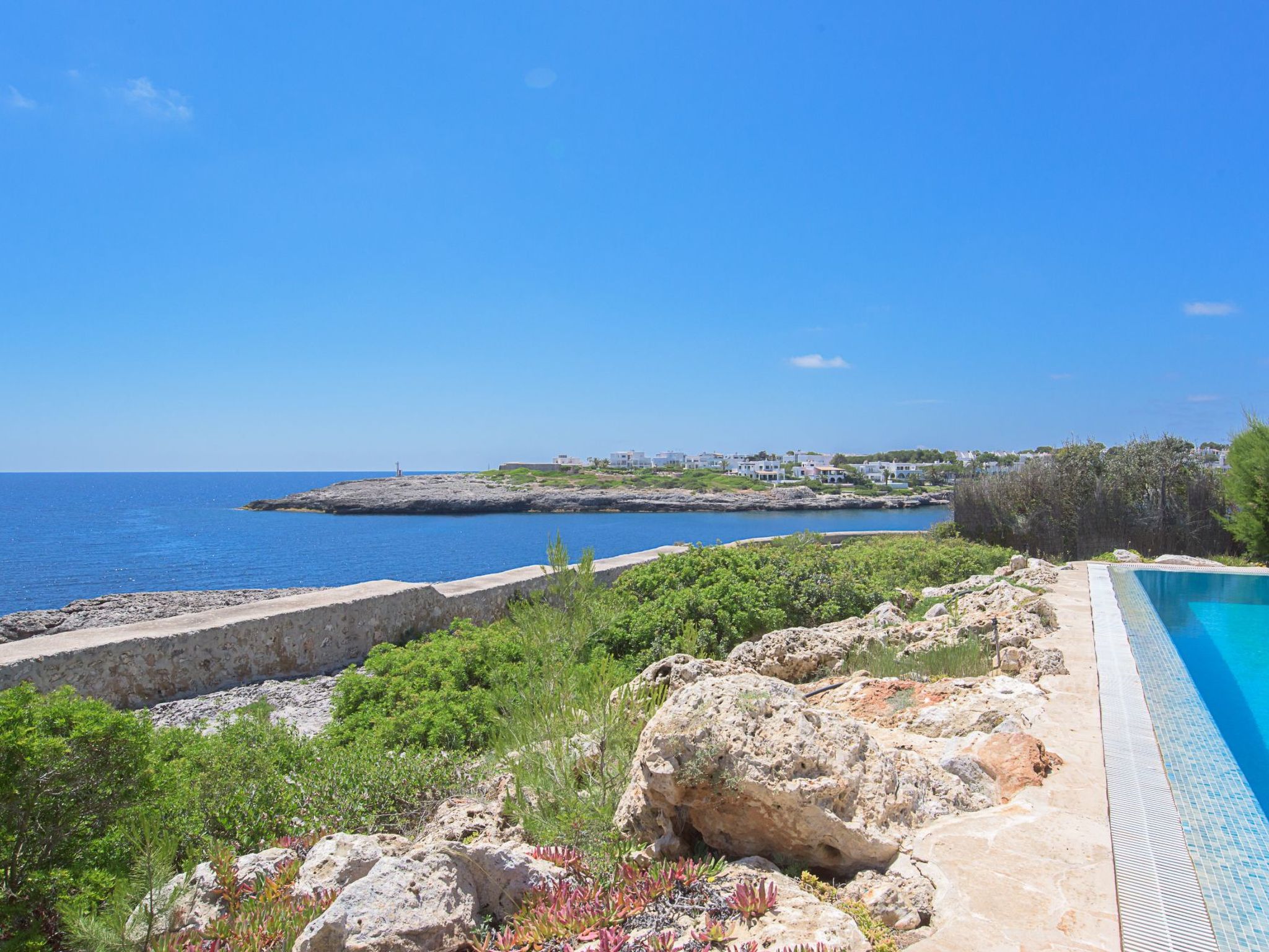 Marcial-Image-tags.info