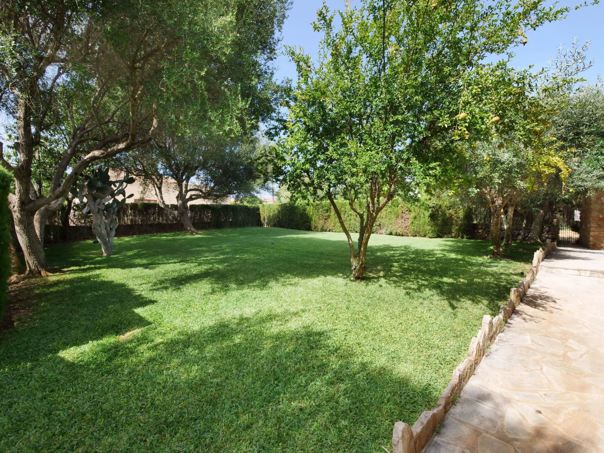 In S'horta mit Großem Pool-Image-tags.info