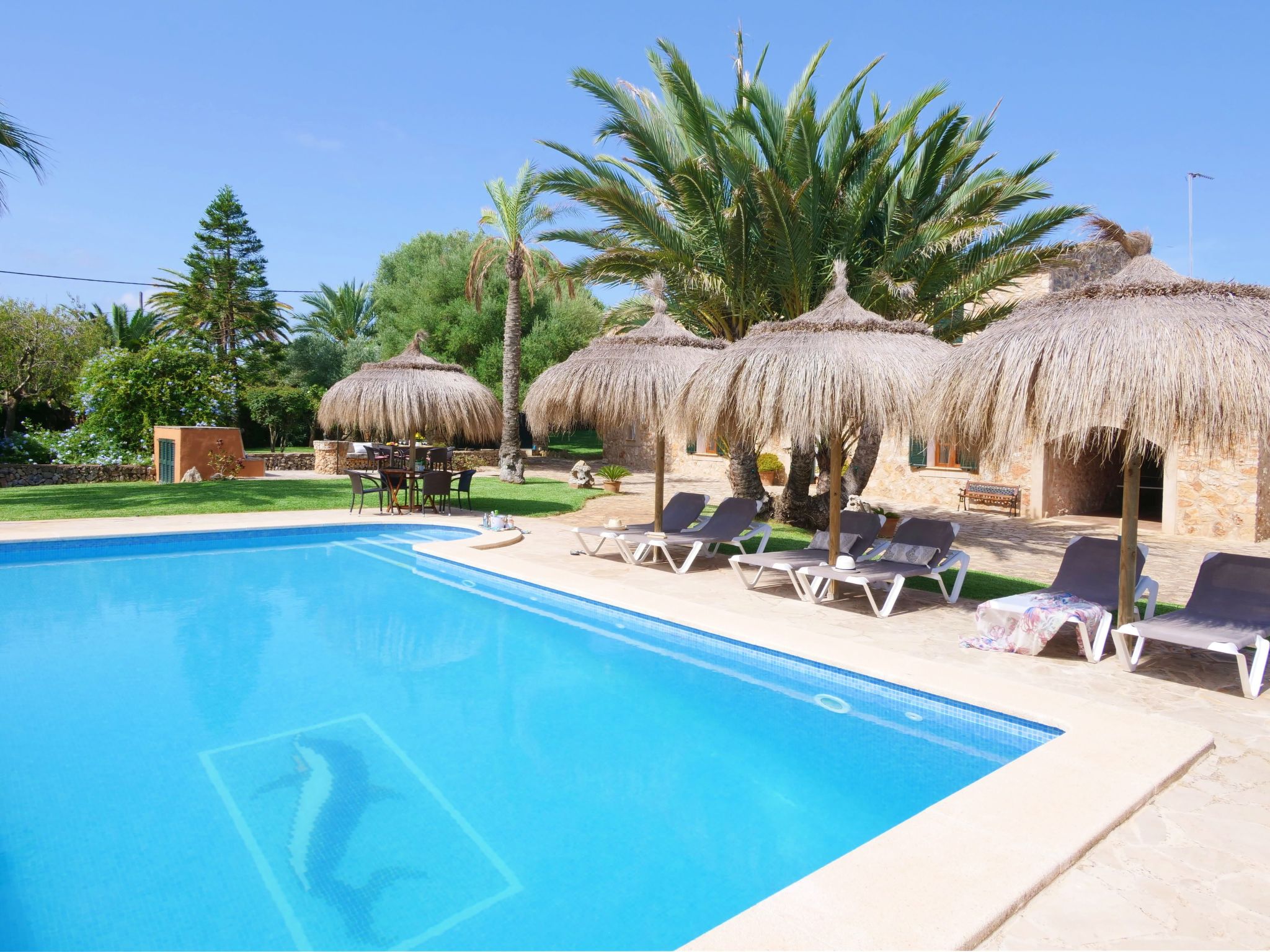 In S'horta mit Großem Pool-Image-tags.info