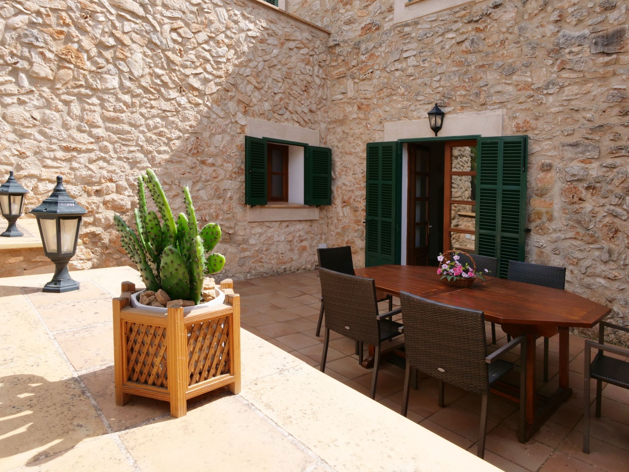 In S'horta mit Großem Pool-Image-tags.info