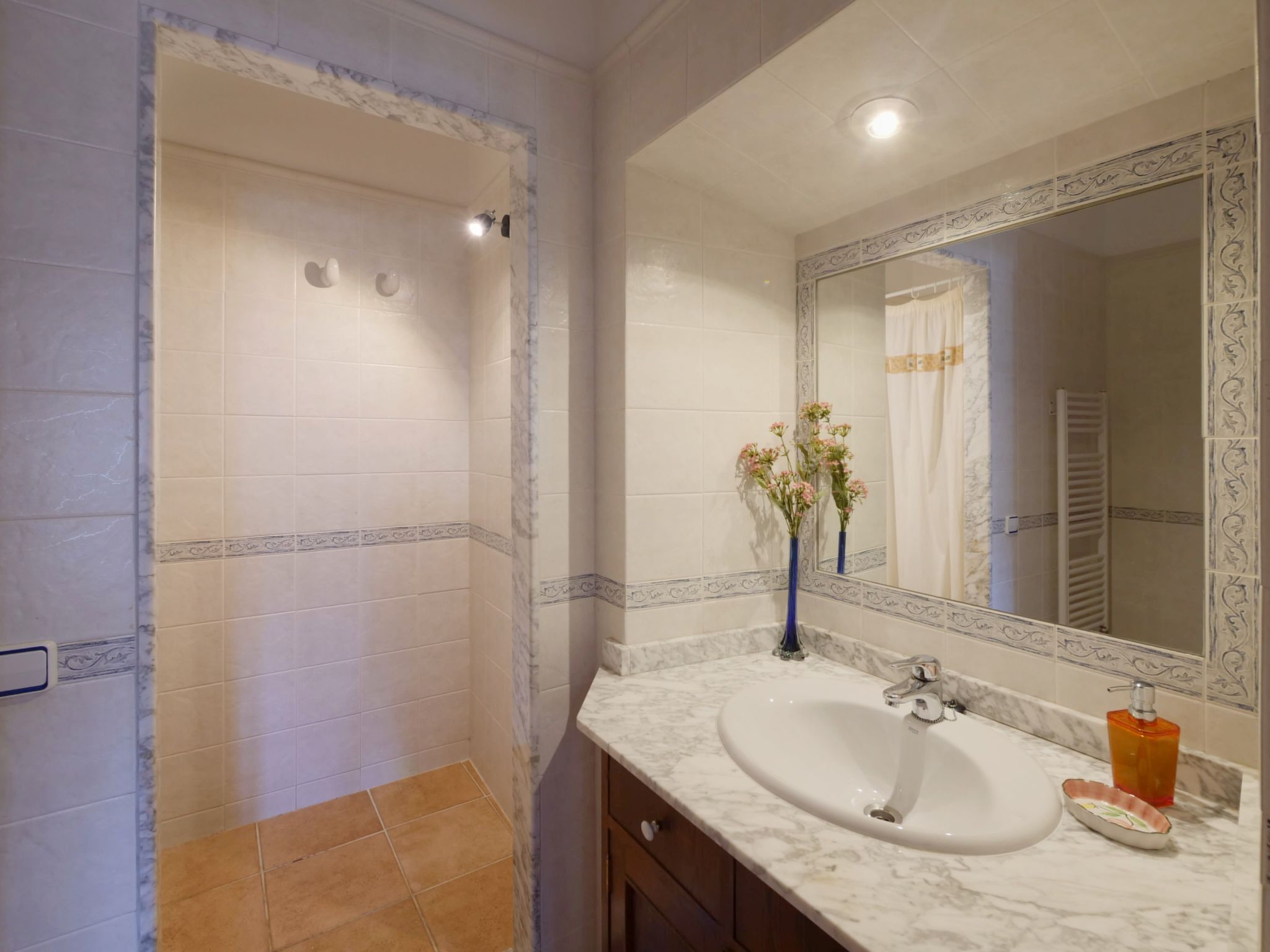 In S'horta mit Großem Pool-Image-tags.info