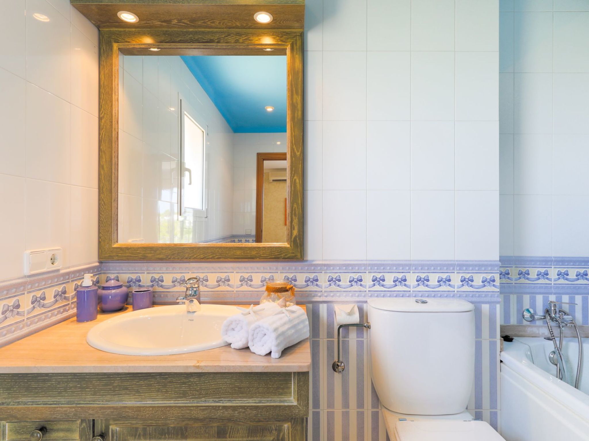 Marques de Comillas-Image-tags.info