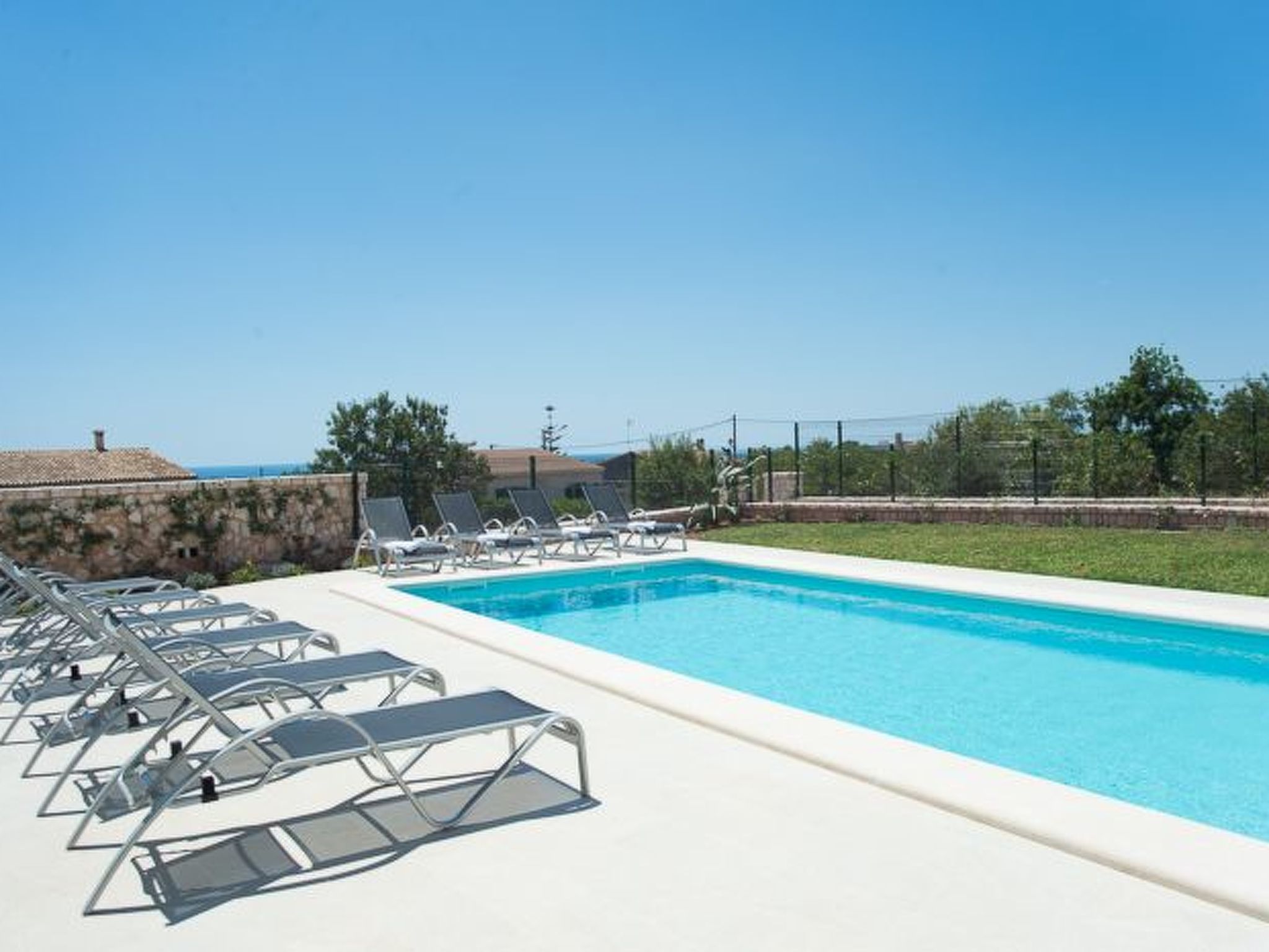 Ferrer de Shorta-Image-tags.info