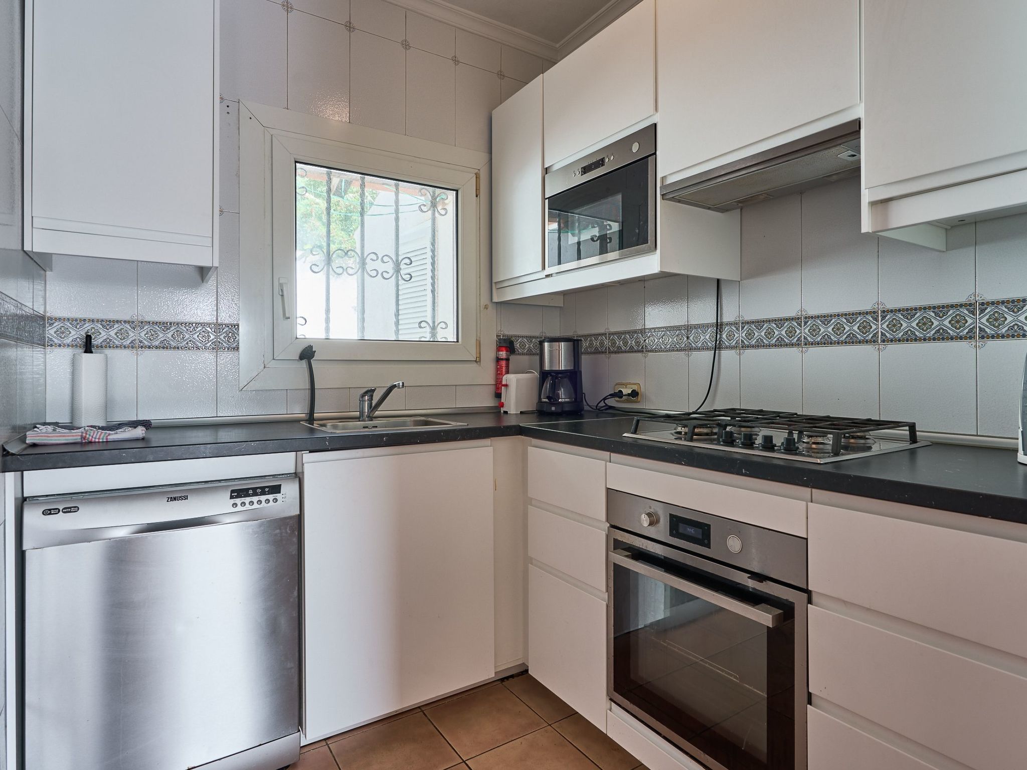 Goleta 10-Image-tags.info