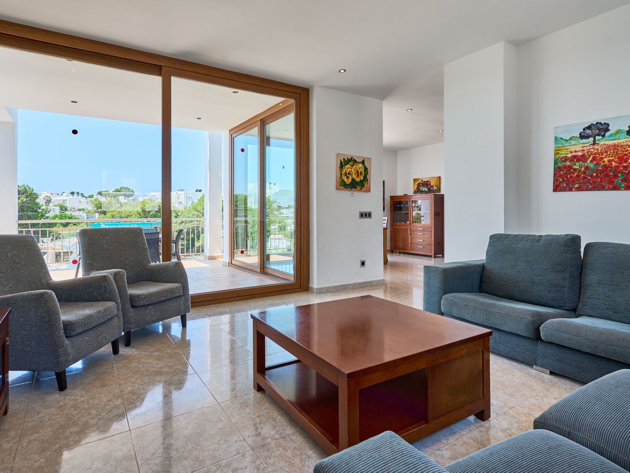 Cala Dia-Image-tags.info