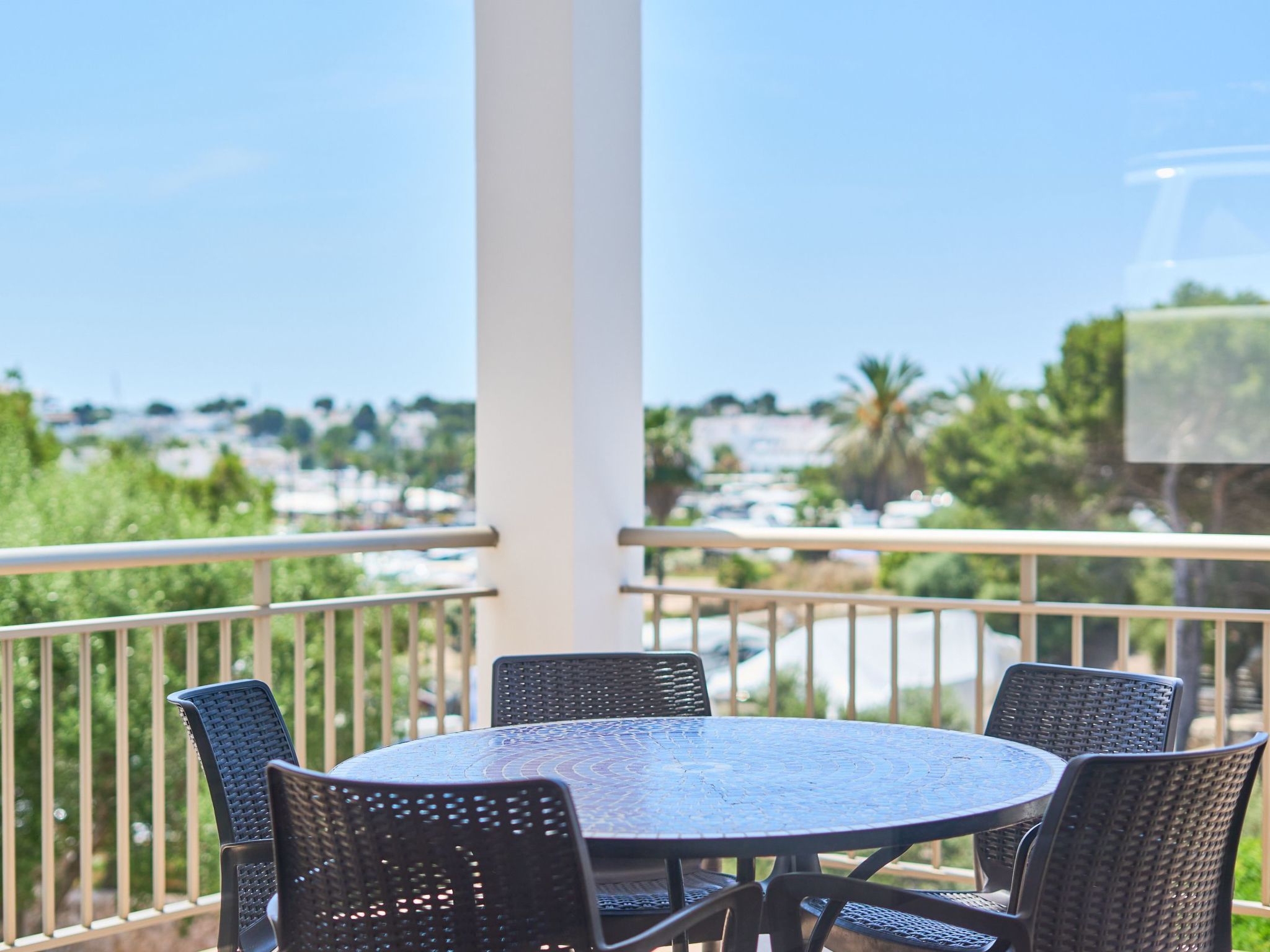 Cala Dia-Image-tags.info