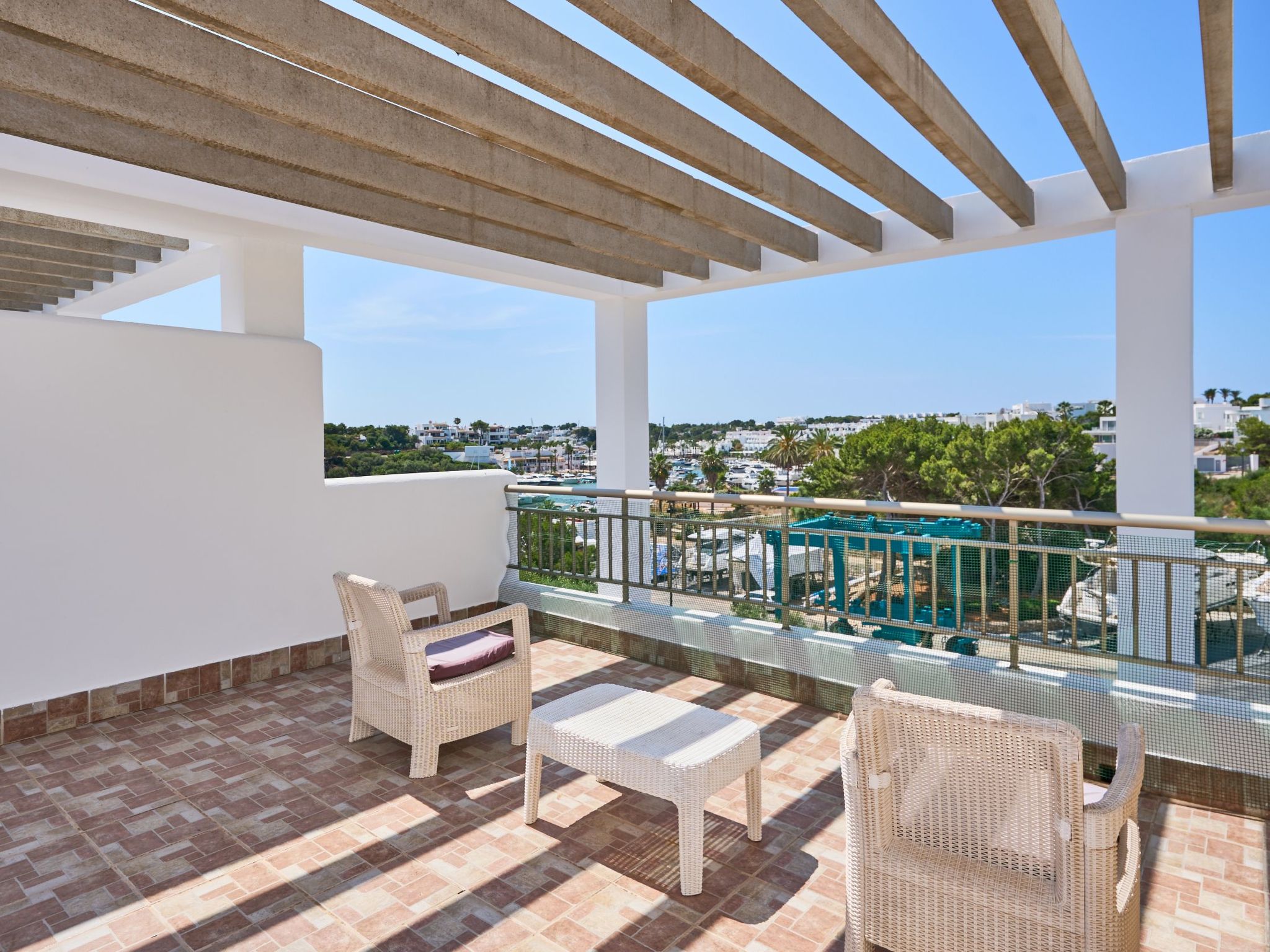 Cala Dia-Image-tags.info