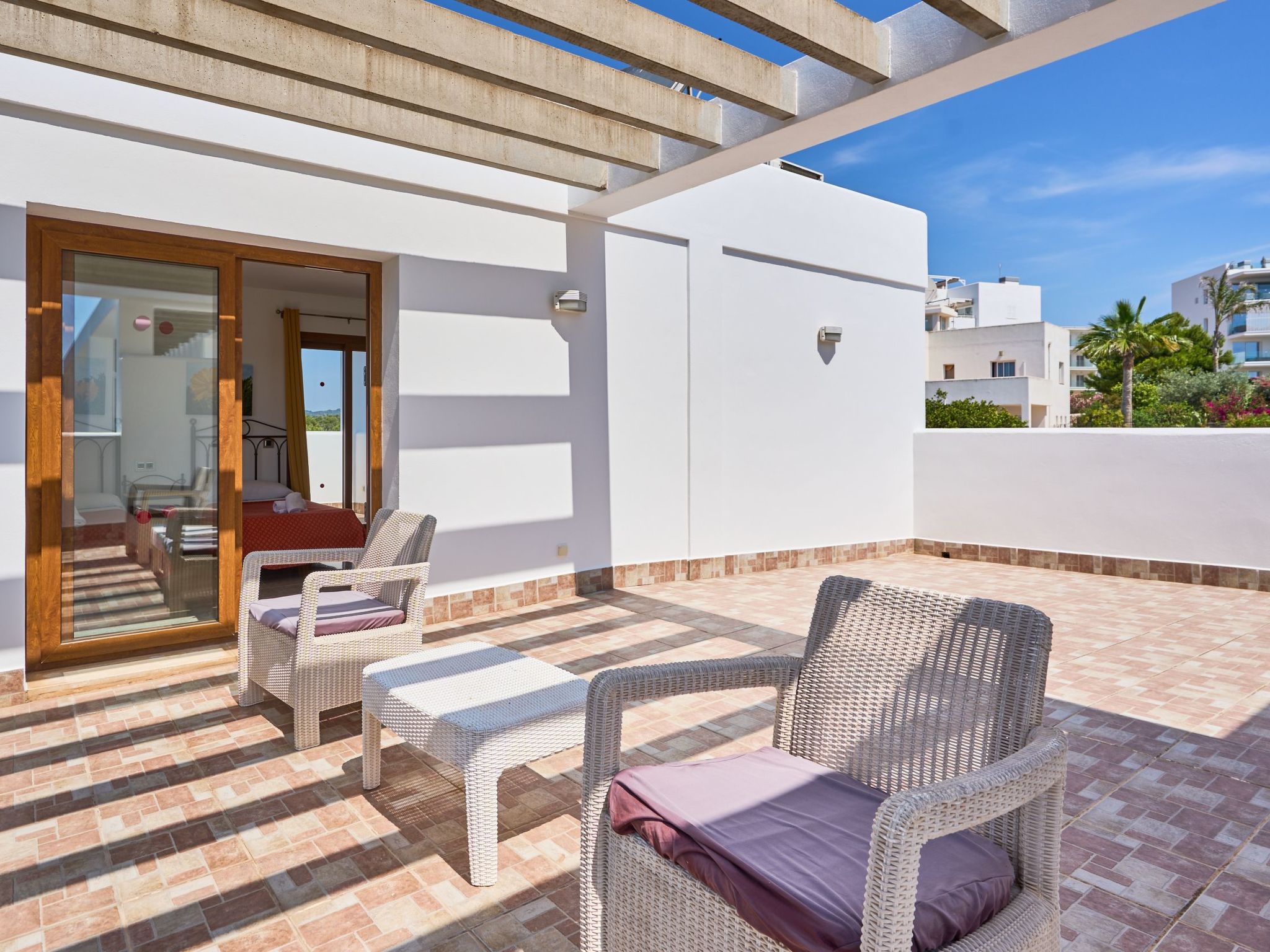 Cala Dia-Image-tags.info