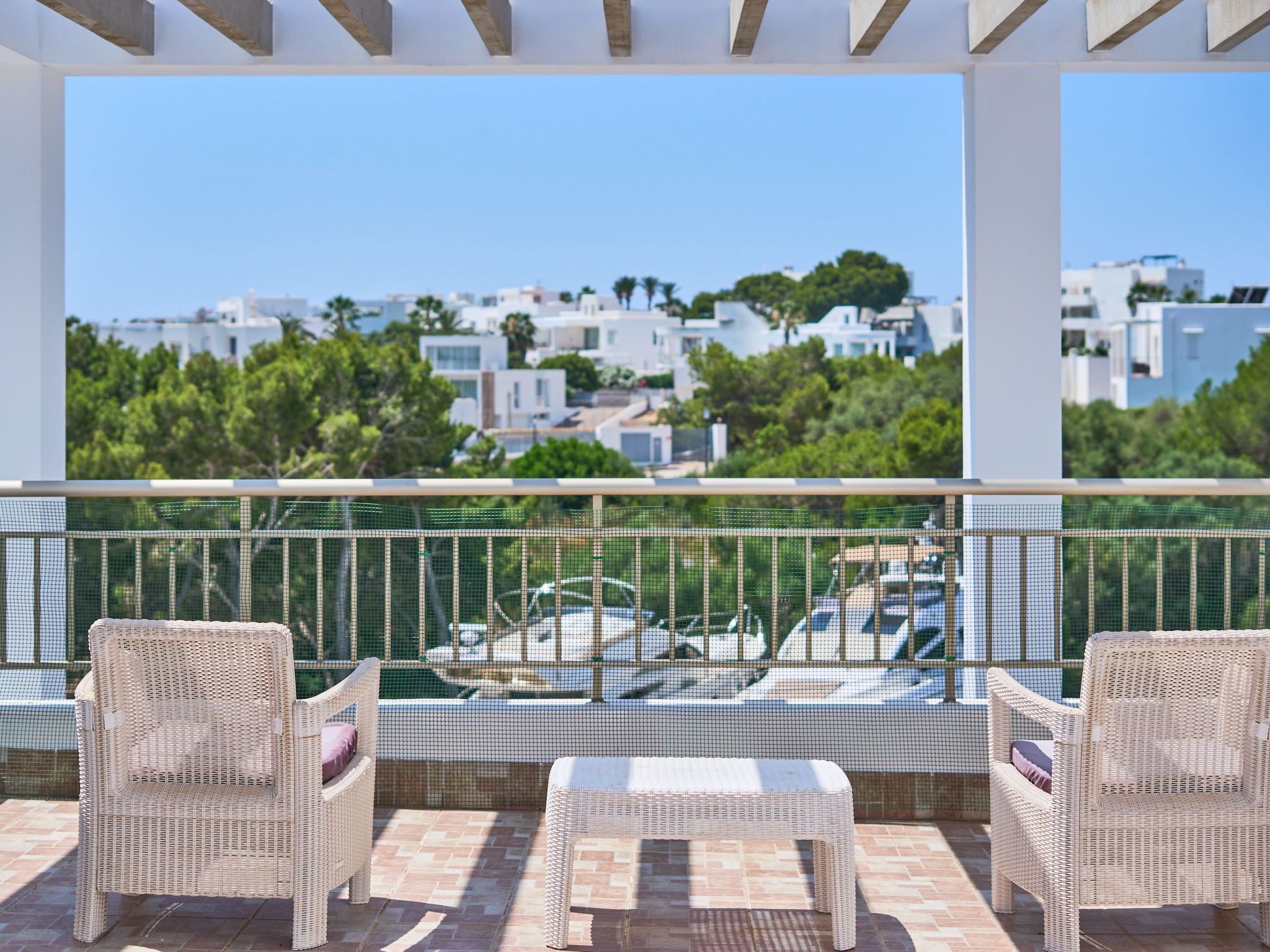 Cala Dia-Image-tags.info