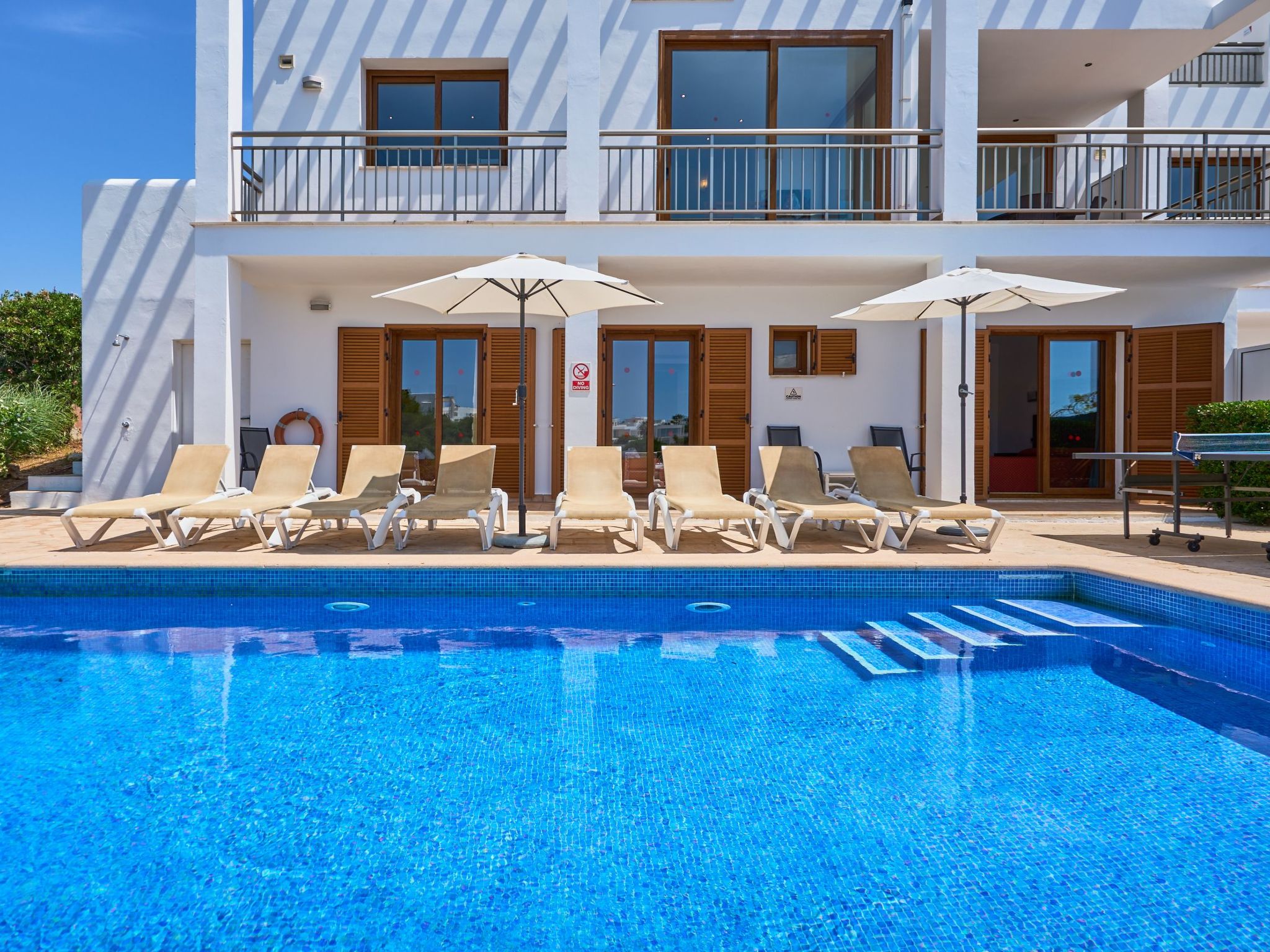 Cala Dia-Image-tags.info