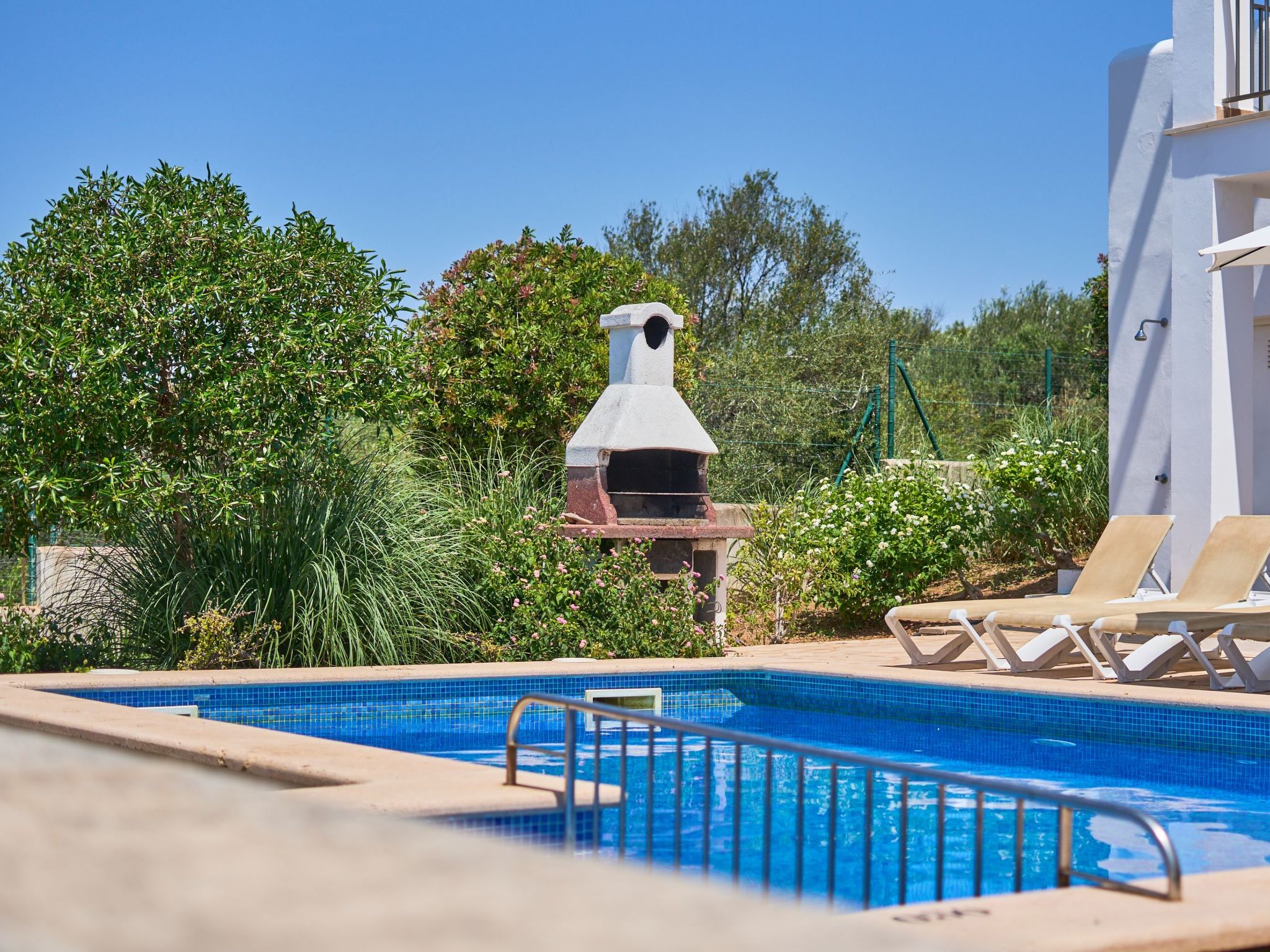 Cala Dia-Image-tags.info