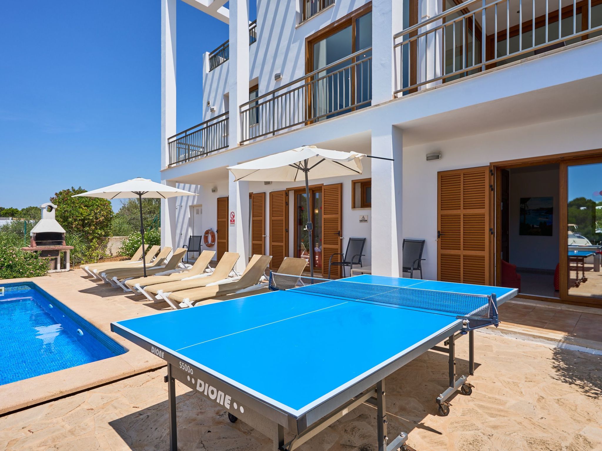 Cala Dia-Image-tags.info