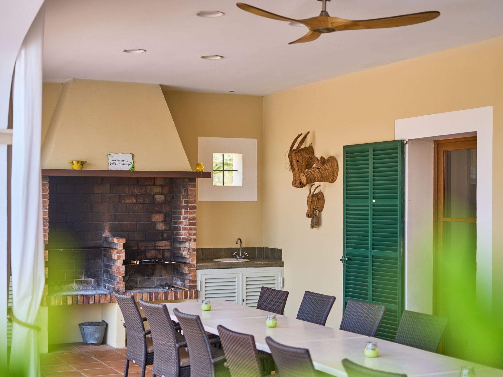 Fandango-Image-tags.info