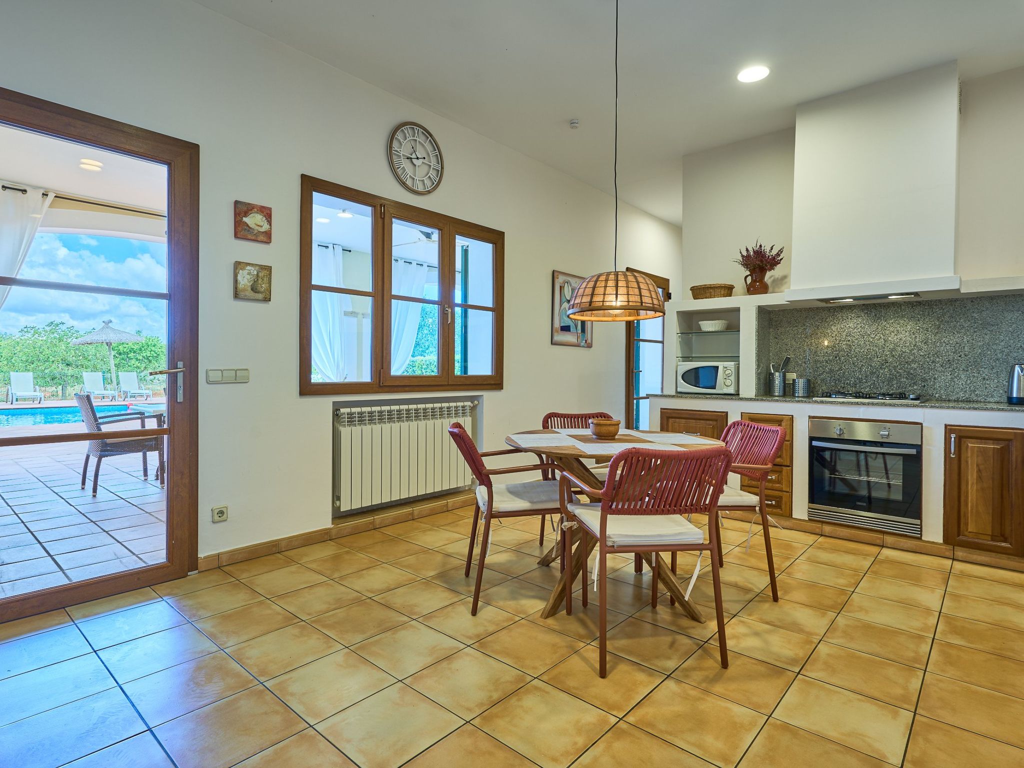 Fandango-Image-tags.info