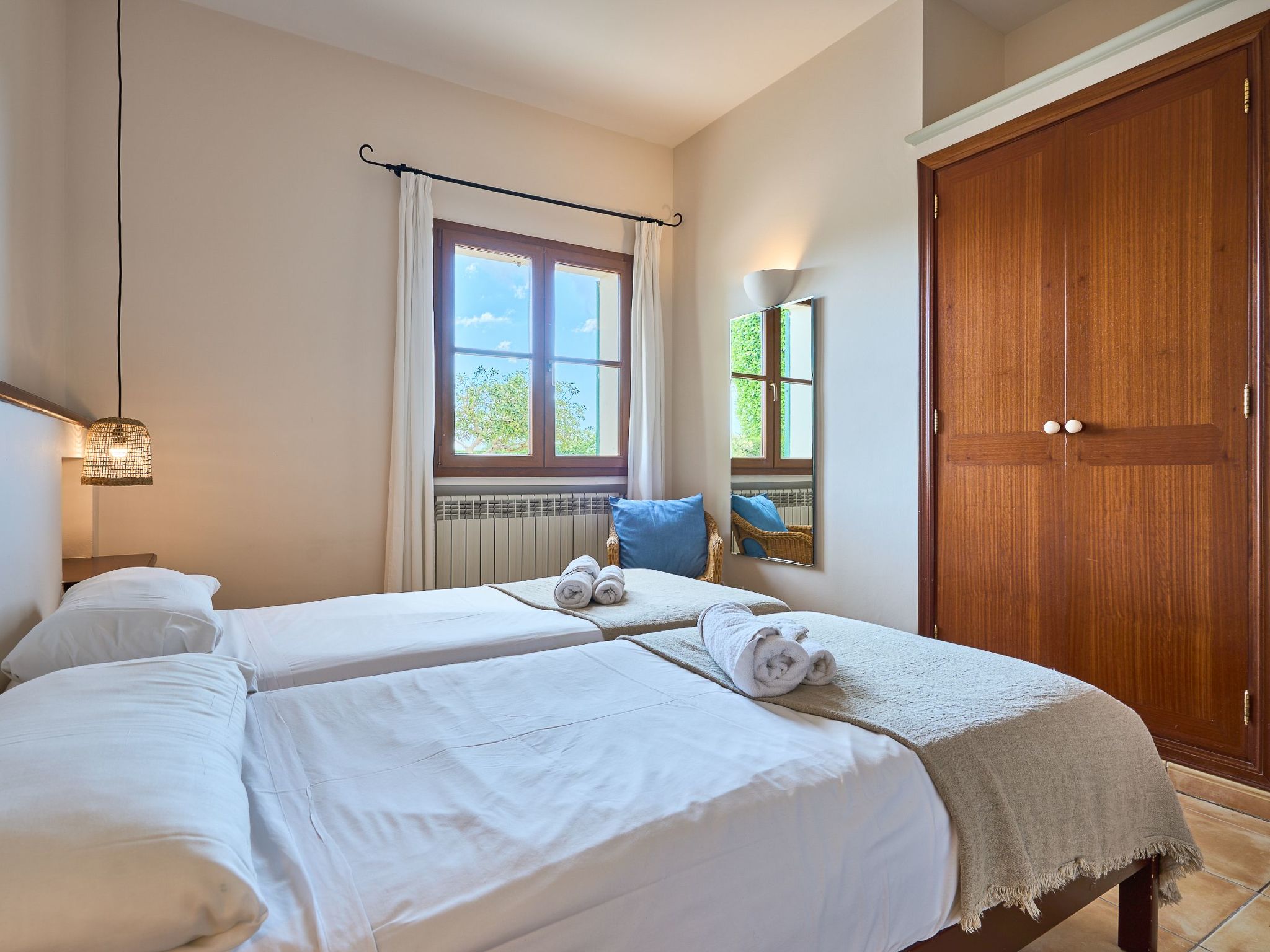 Fandango-Image-tags.info