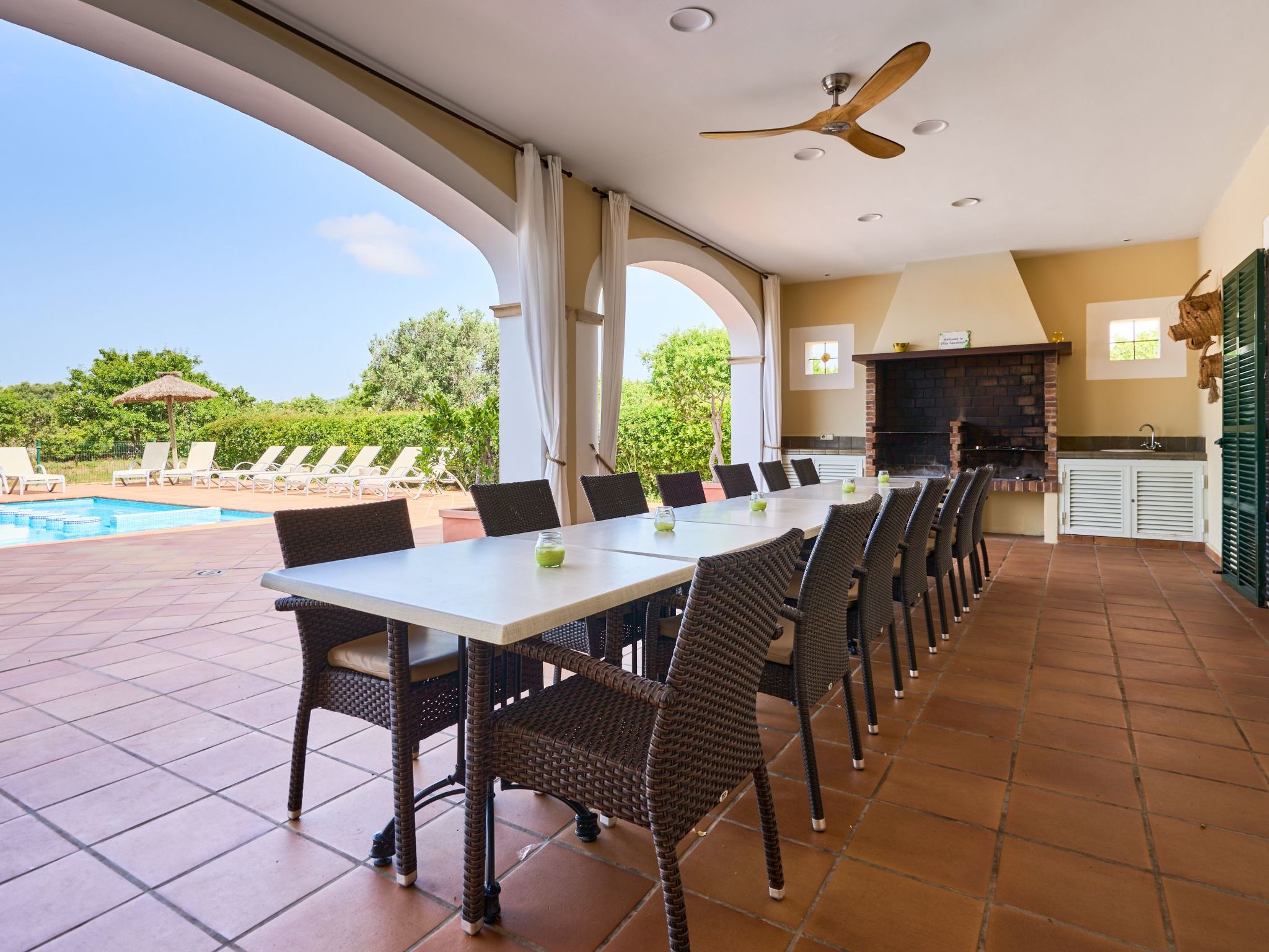 Fandango-Image-tags.info