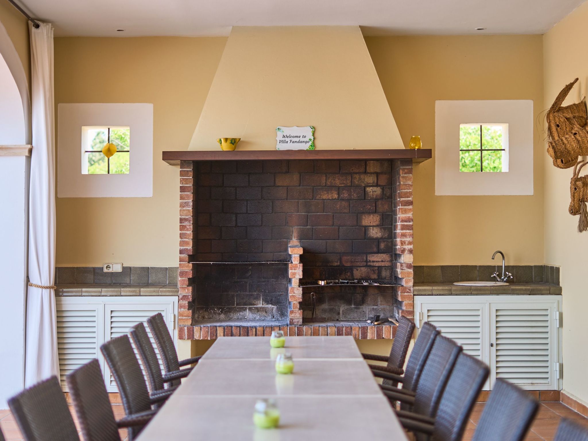 Fandango-Image-tags.info