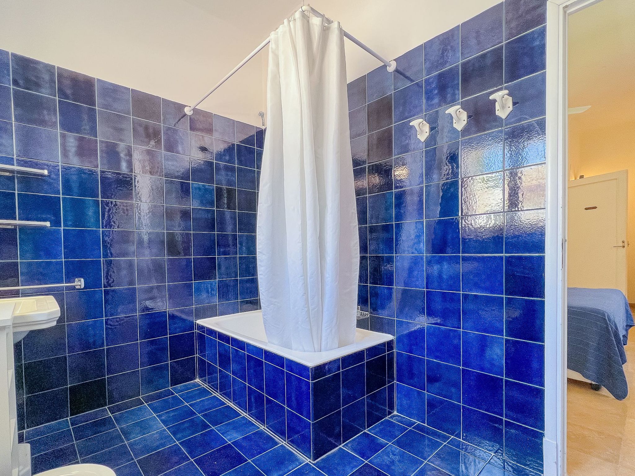 Almar-Image-tags.info