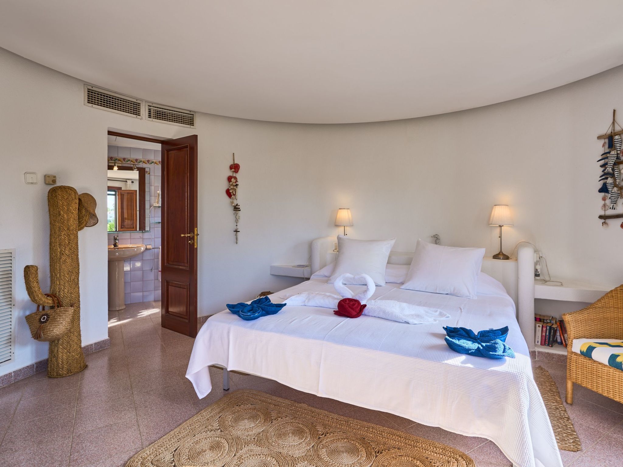 Ramina-Image-tags.info