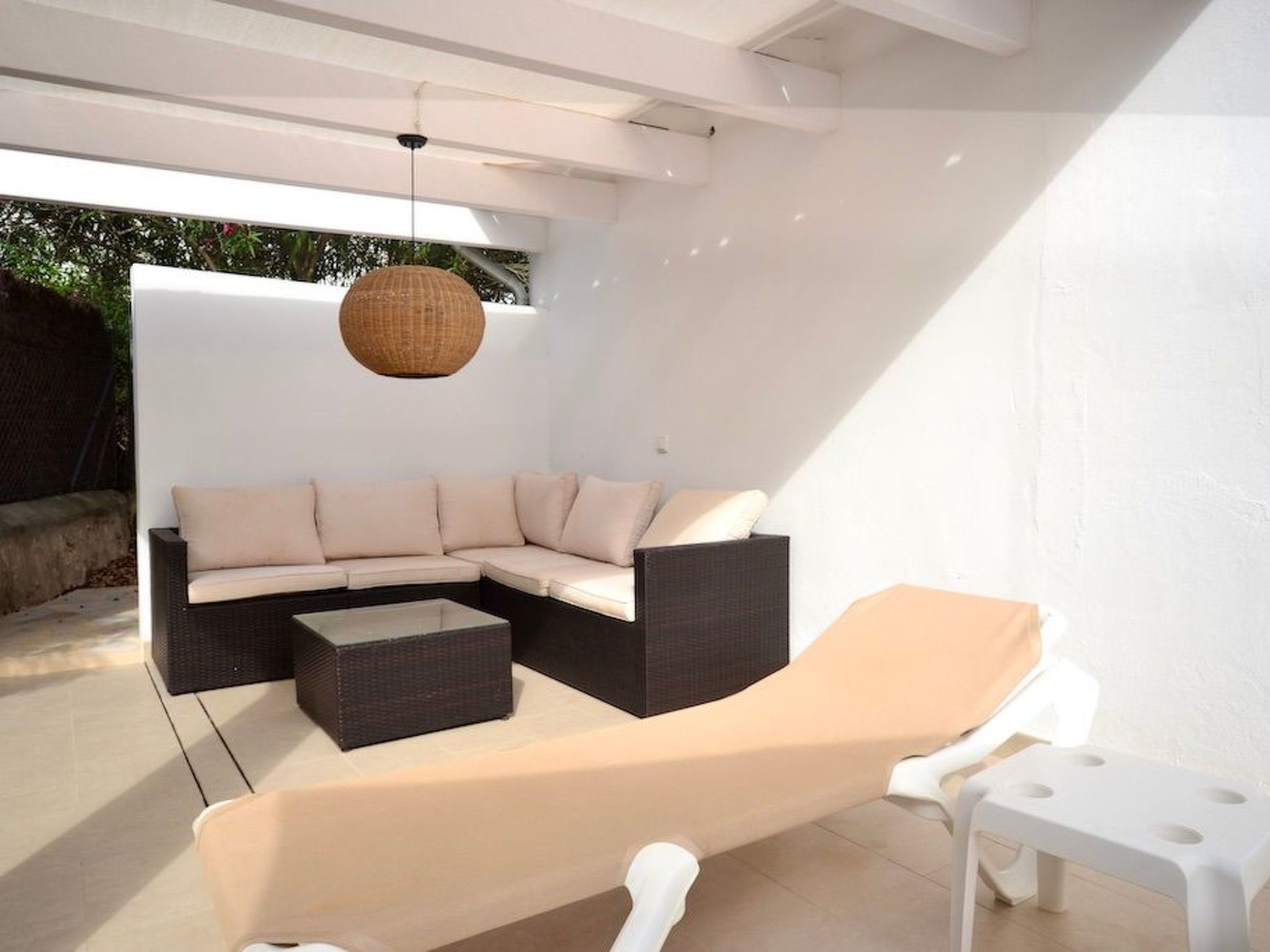 Esmeralda-Image-tags.info